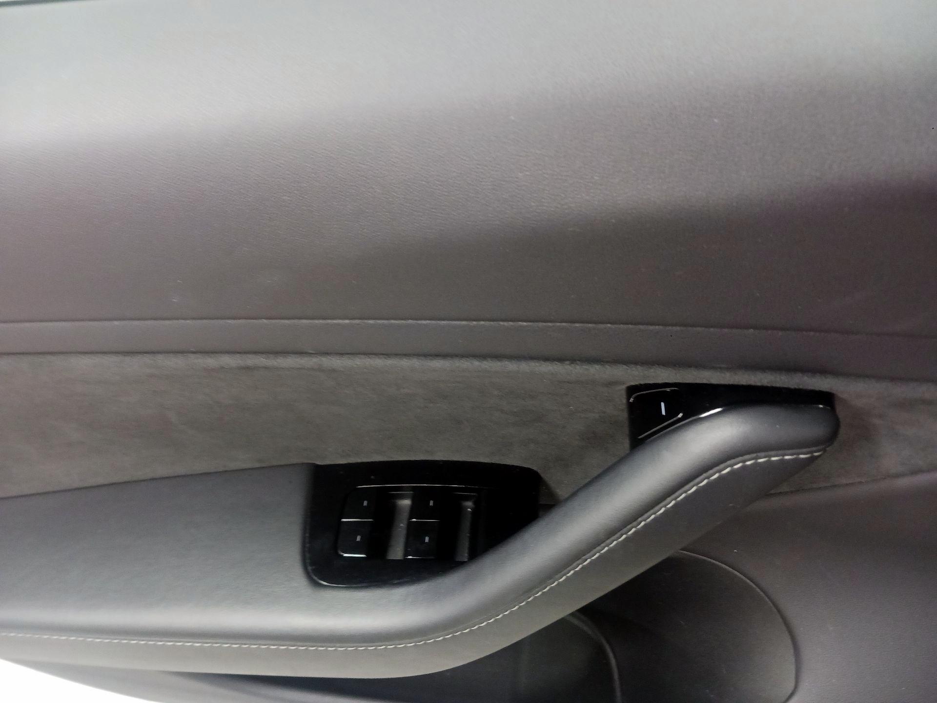 Thumbnail: 2019 Tesla Model 3 - 10