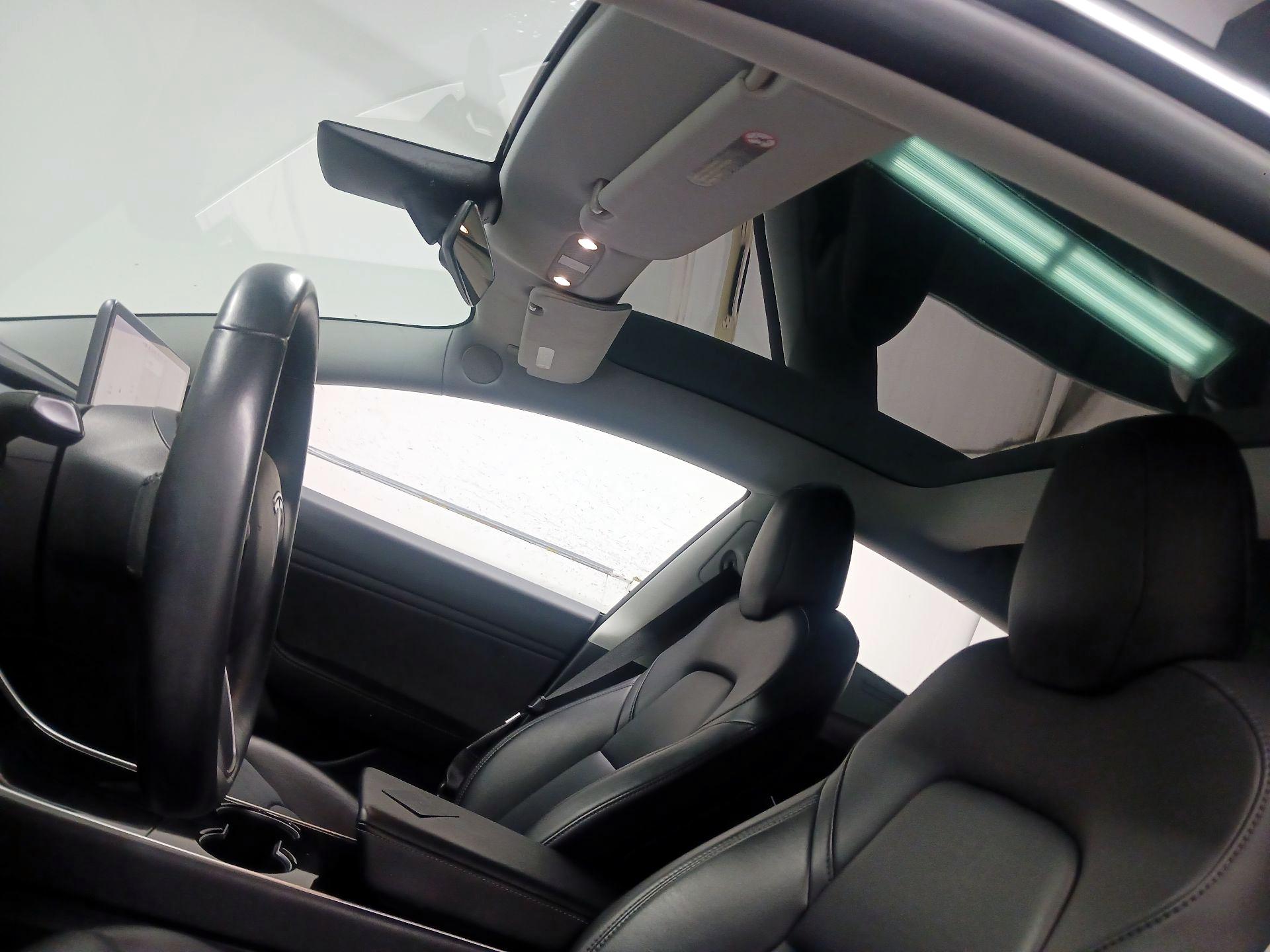 Thumbnail: 2019 Tesla Model 3 - 15
