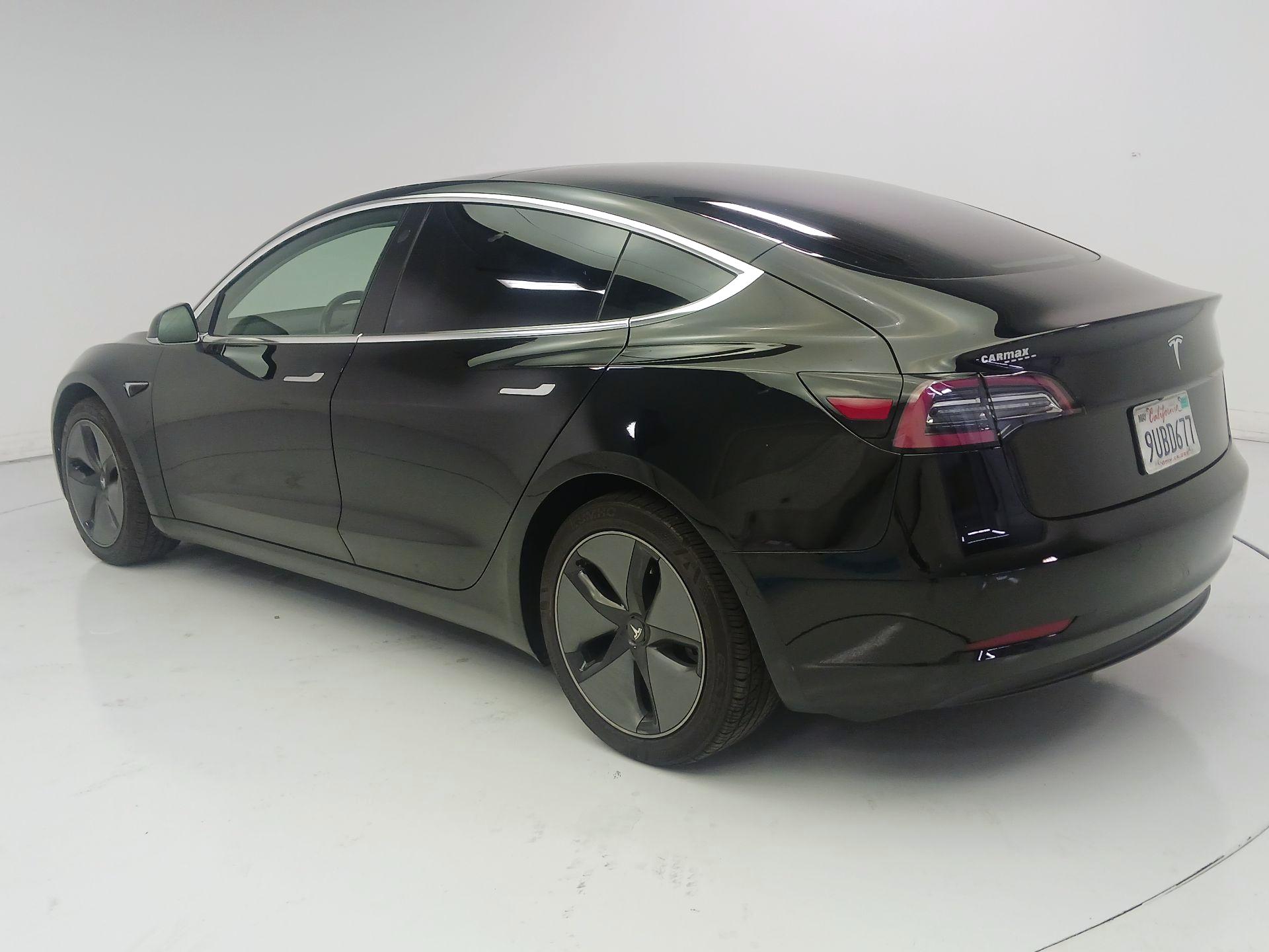 Thumbnail: 2019 Tesla Model 3 - 7
