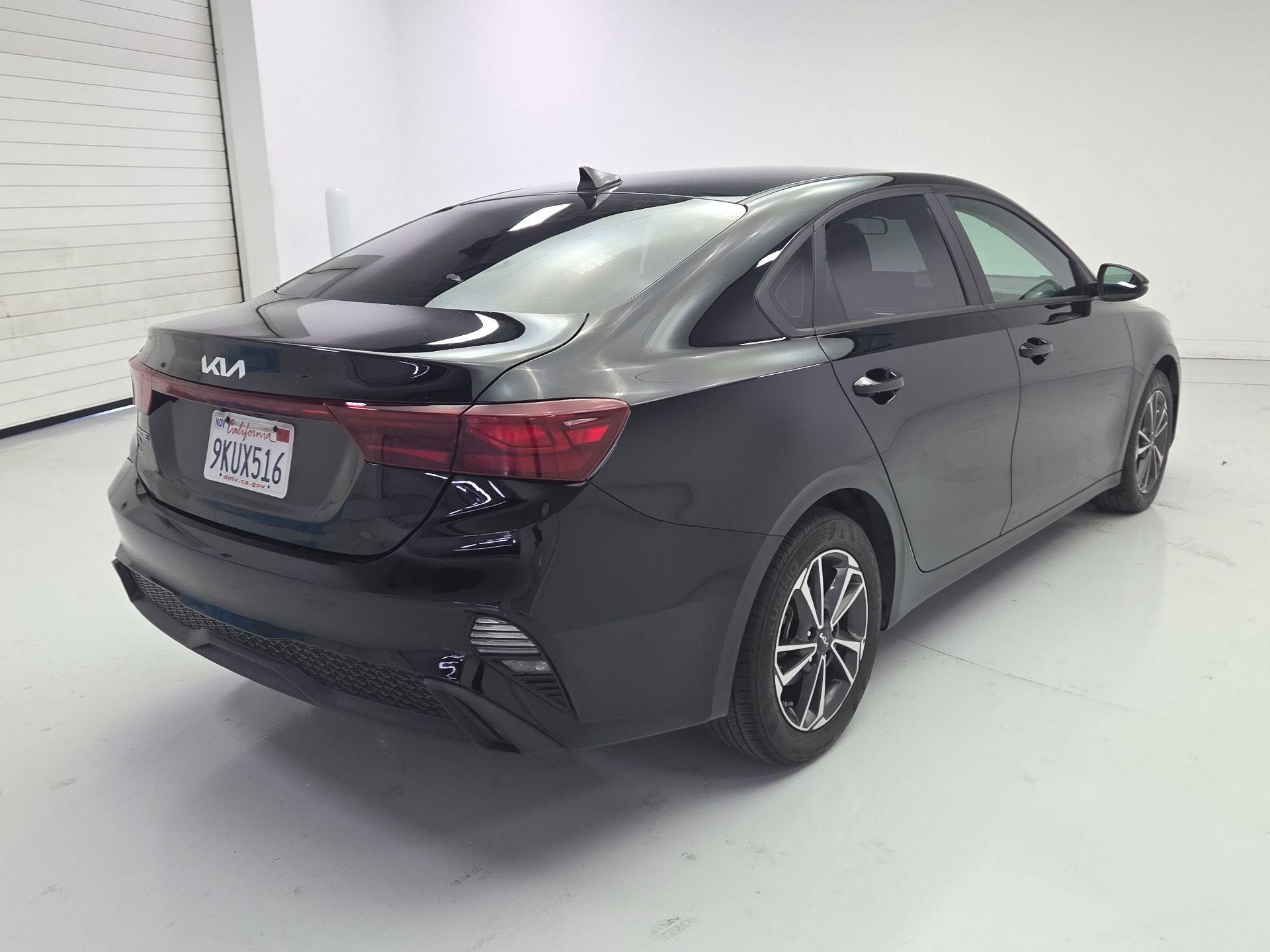 Thumbnail: 2023 Kia Forte - 5