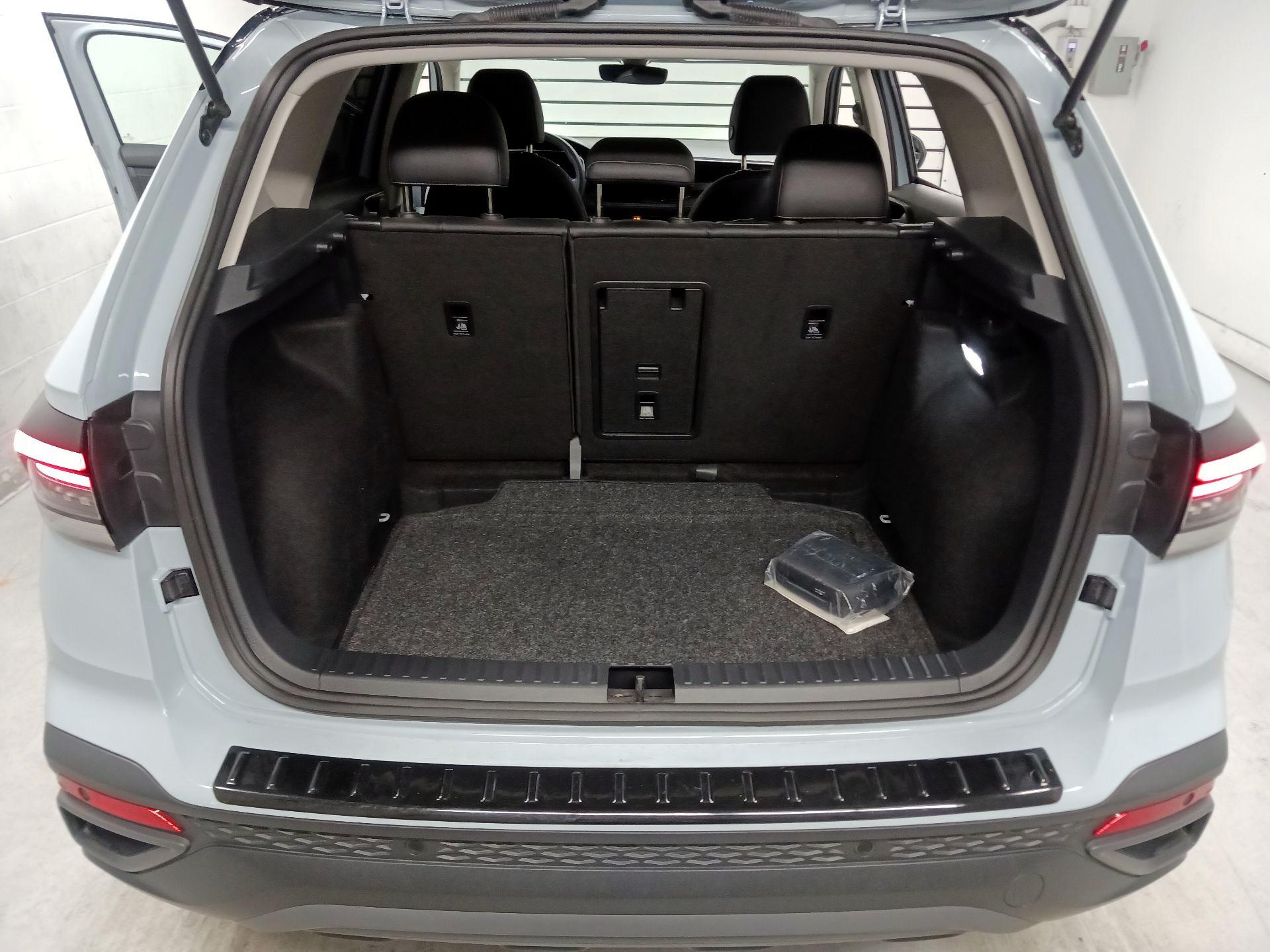 Thumbnail: 2025 Volkswagen Taos - 14