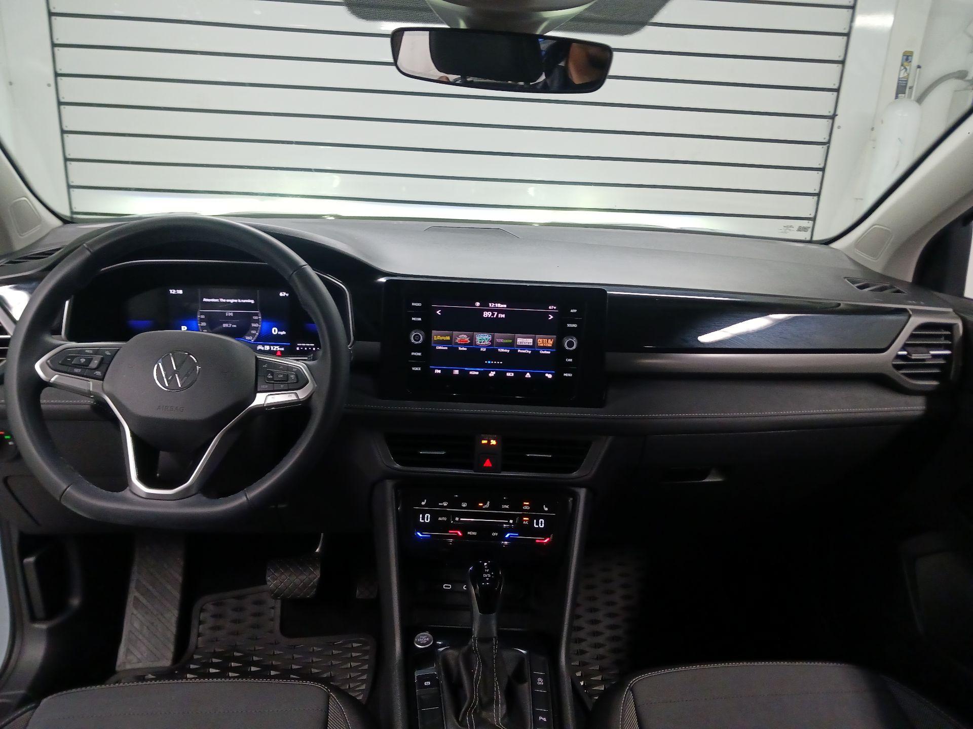 Thumbnail: 2025 Volkswagen Taos - 8