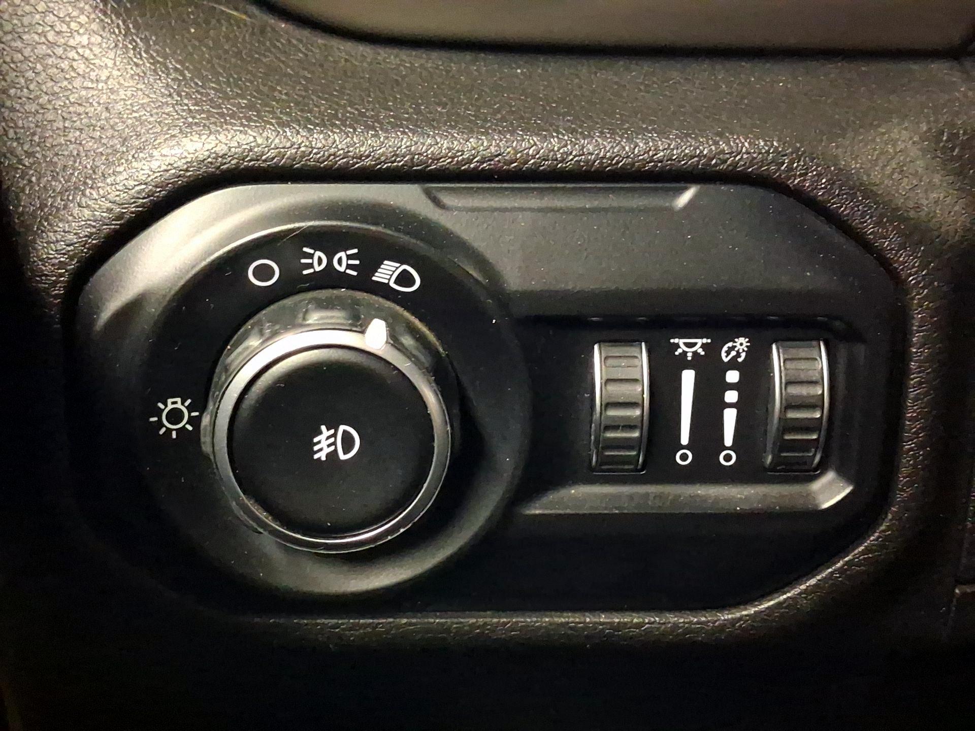 Thumbnail: 2020 Jeep Wrangler - 13