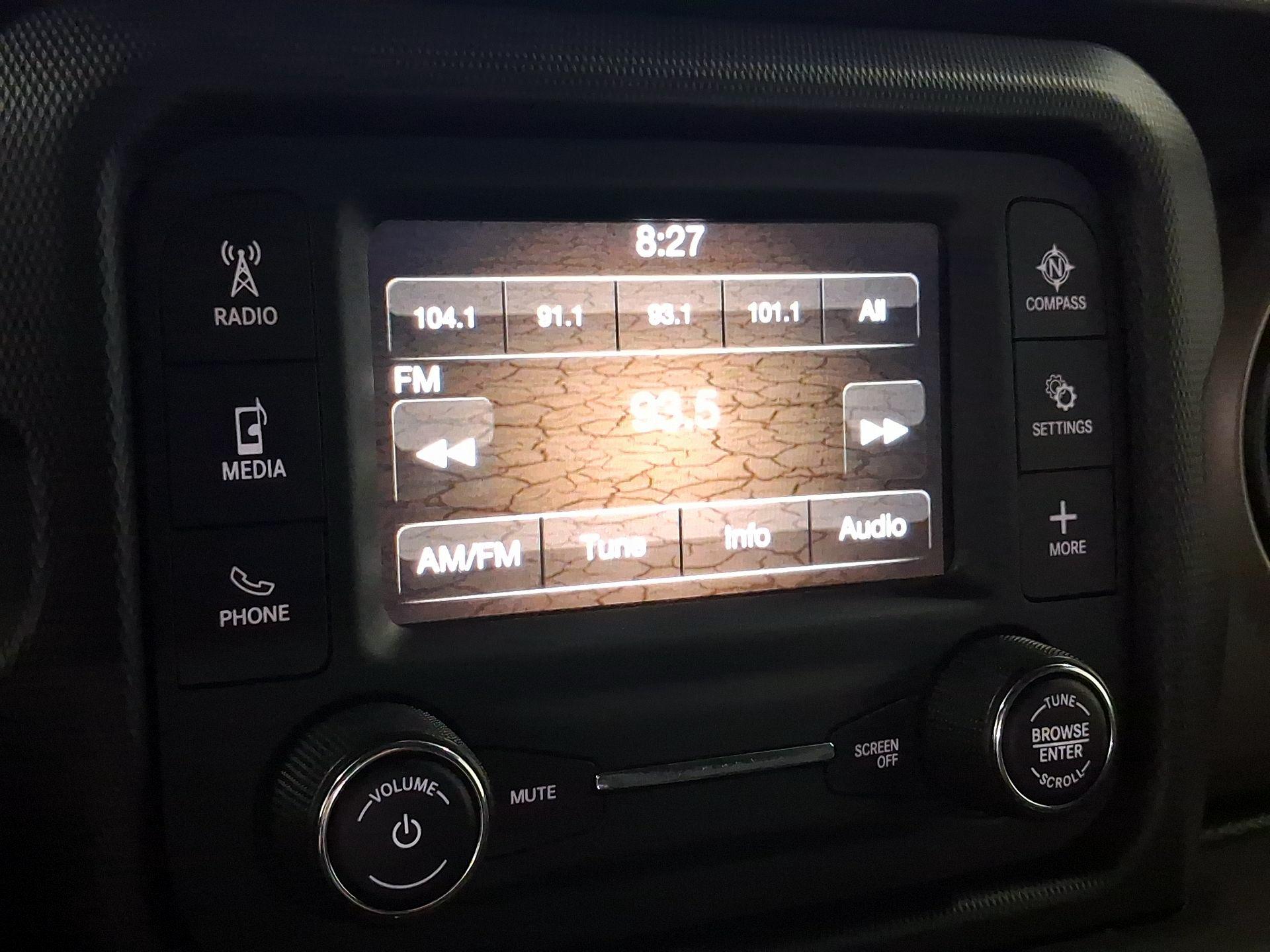 Thumbnail: 2020 Jeep Wrangler - 15