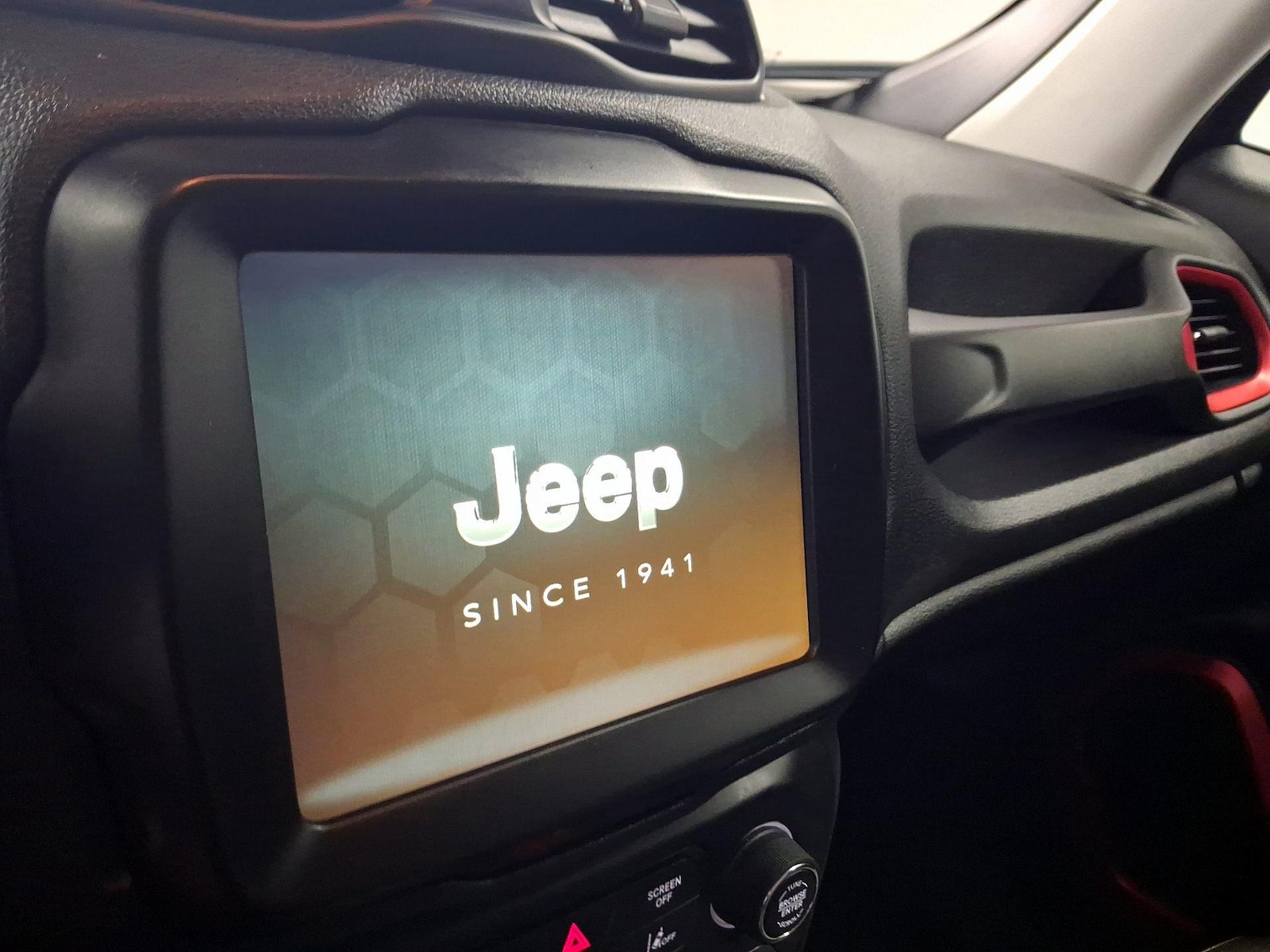2022 Jeep Renegade Trailhawk - Photo 15