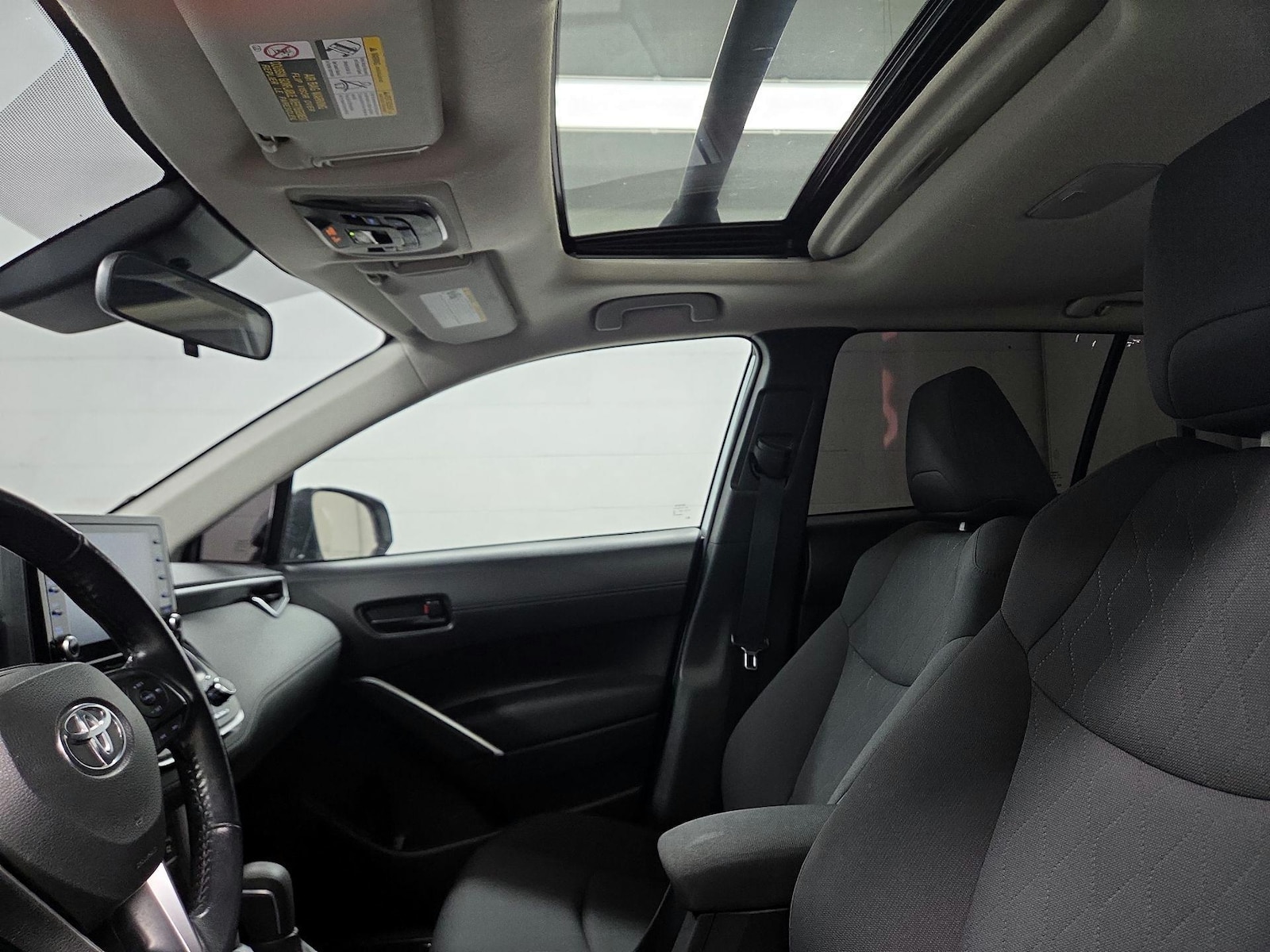 Sunroof(s) & Overhead Airbags
