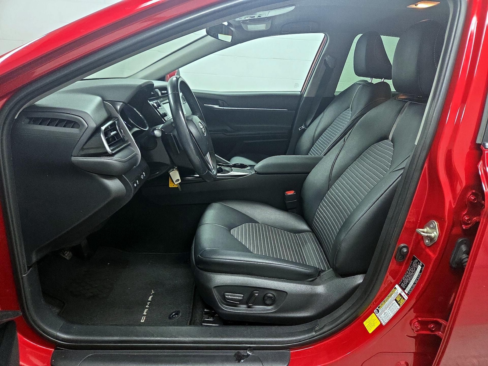 Power Seat(s) & Side Airbags