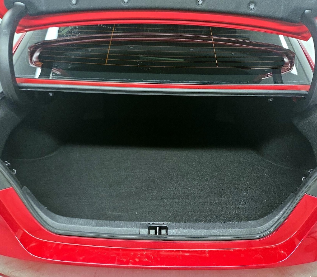 Trunk/Cargo (Seats Up)