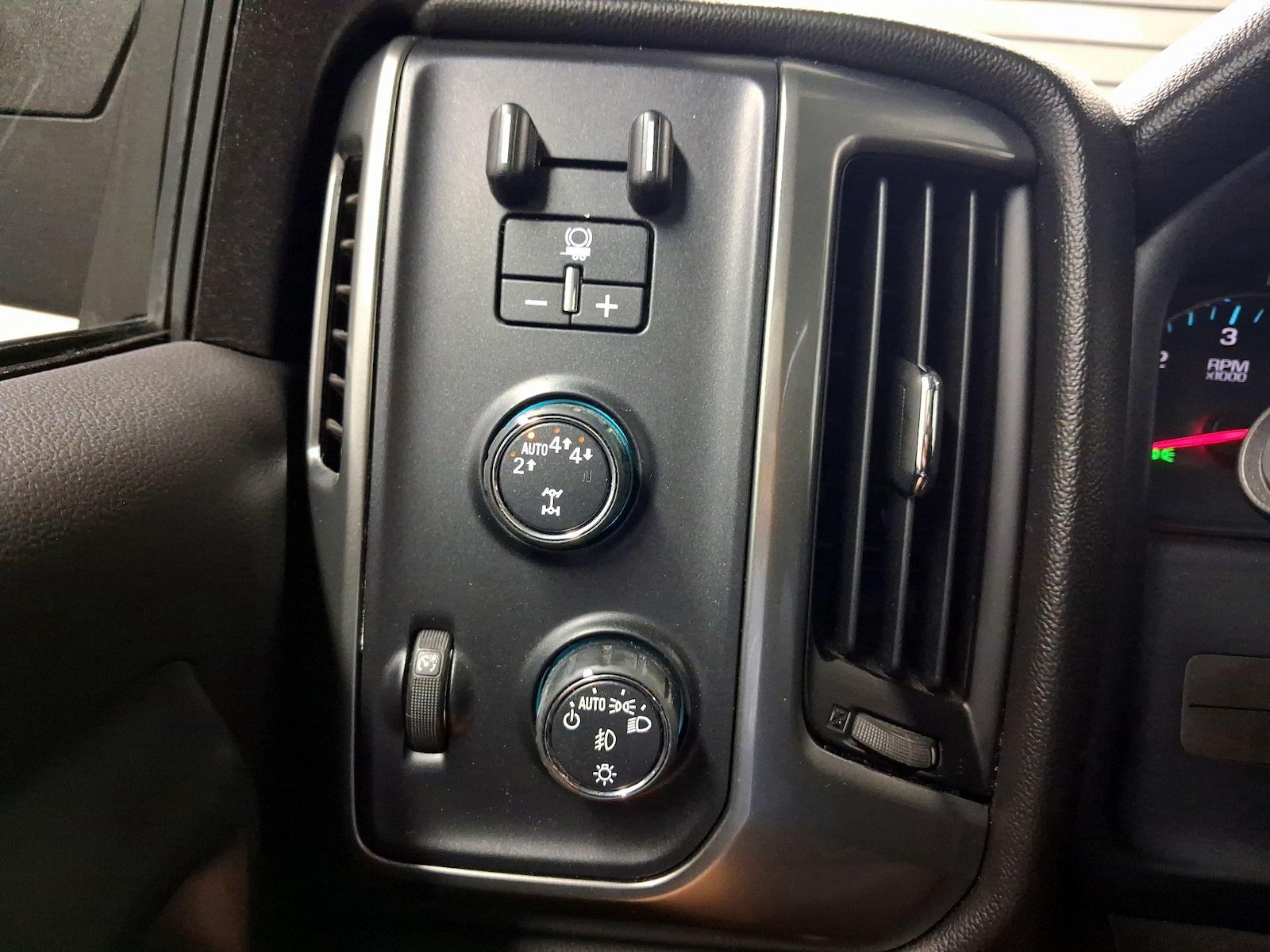 2019 Chevrolet Silverado 1500 LD LT - Photo 14