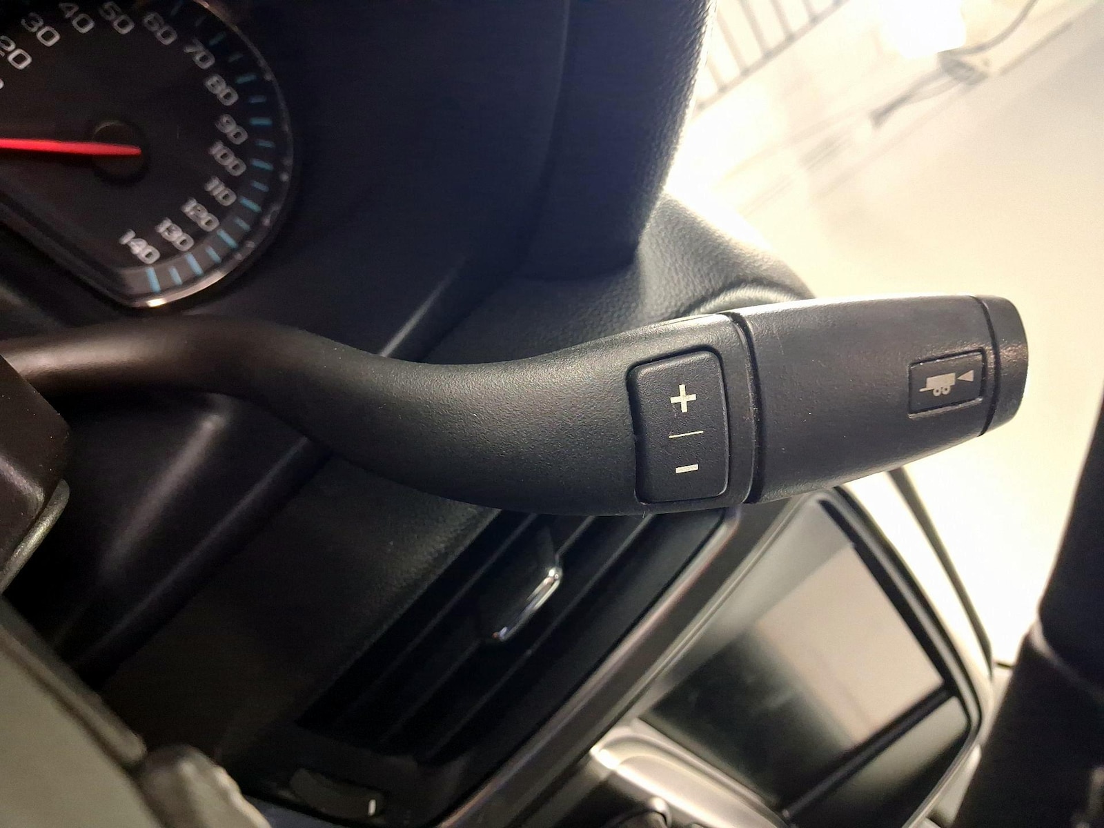 2019 Chevrolet Silverado 1500 LD LT - Photo 18