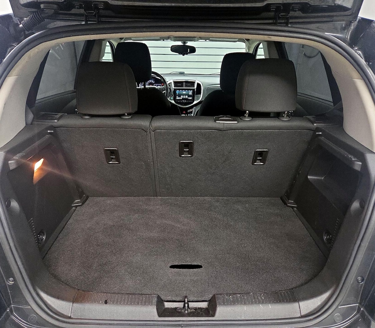 Trunk/Cargo (Seats Up)