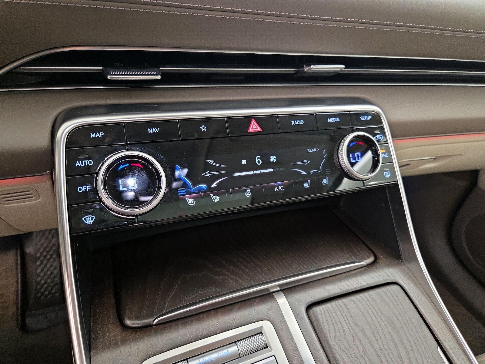 2023 GENESIS GV80 Standard - Photo 18
