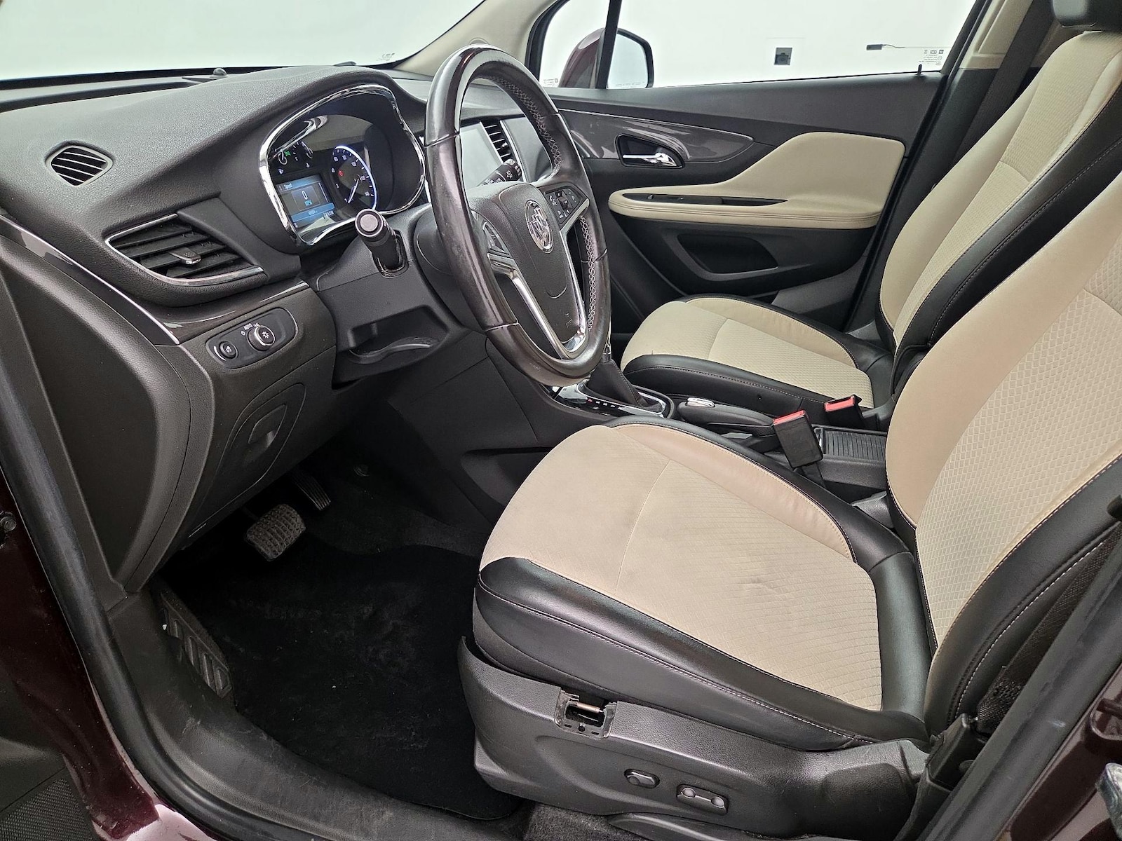 Power Seat(s) & Side Airbags