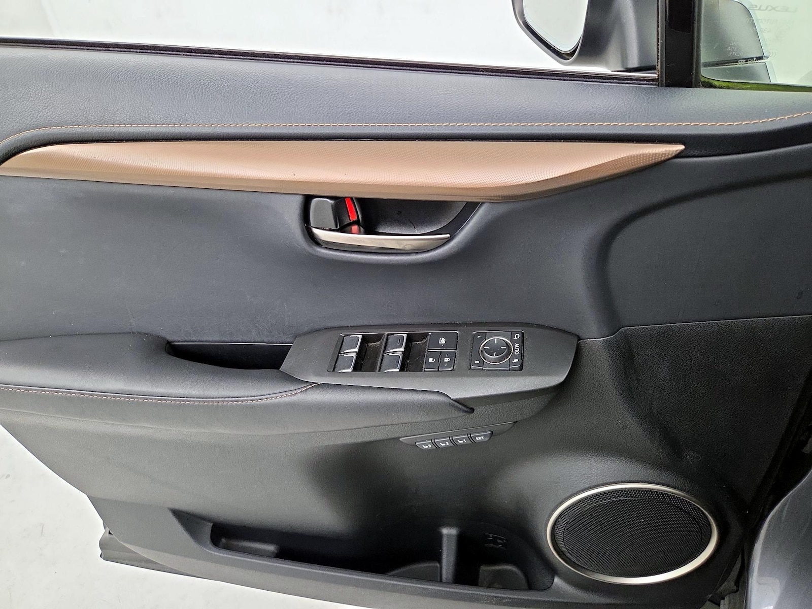 2020 Lexus NX 300 - Photo 13