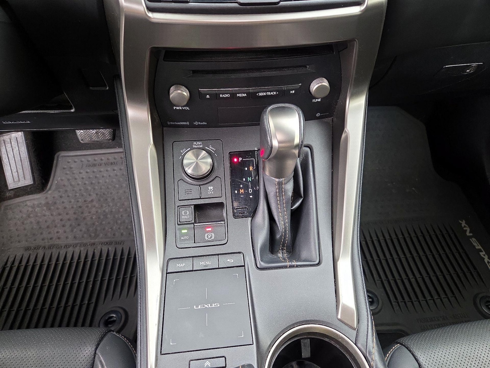 2020 Lexus NX 300 - Photo 19