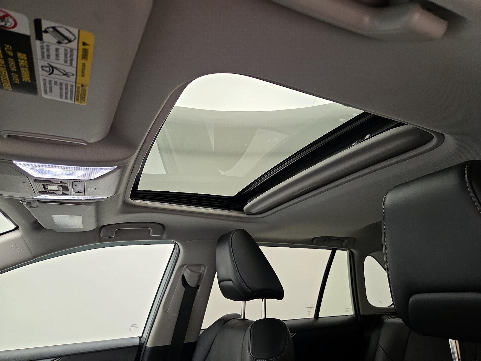 Sunroof(s) & Overhead Airbags