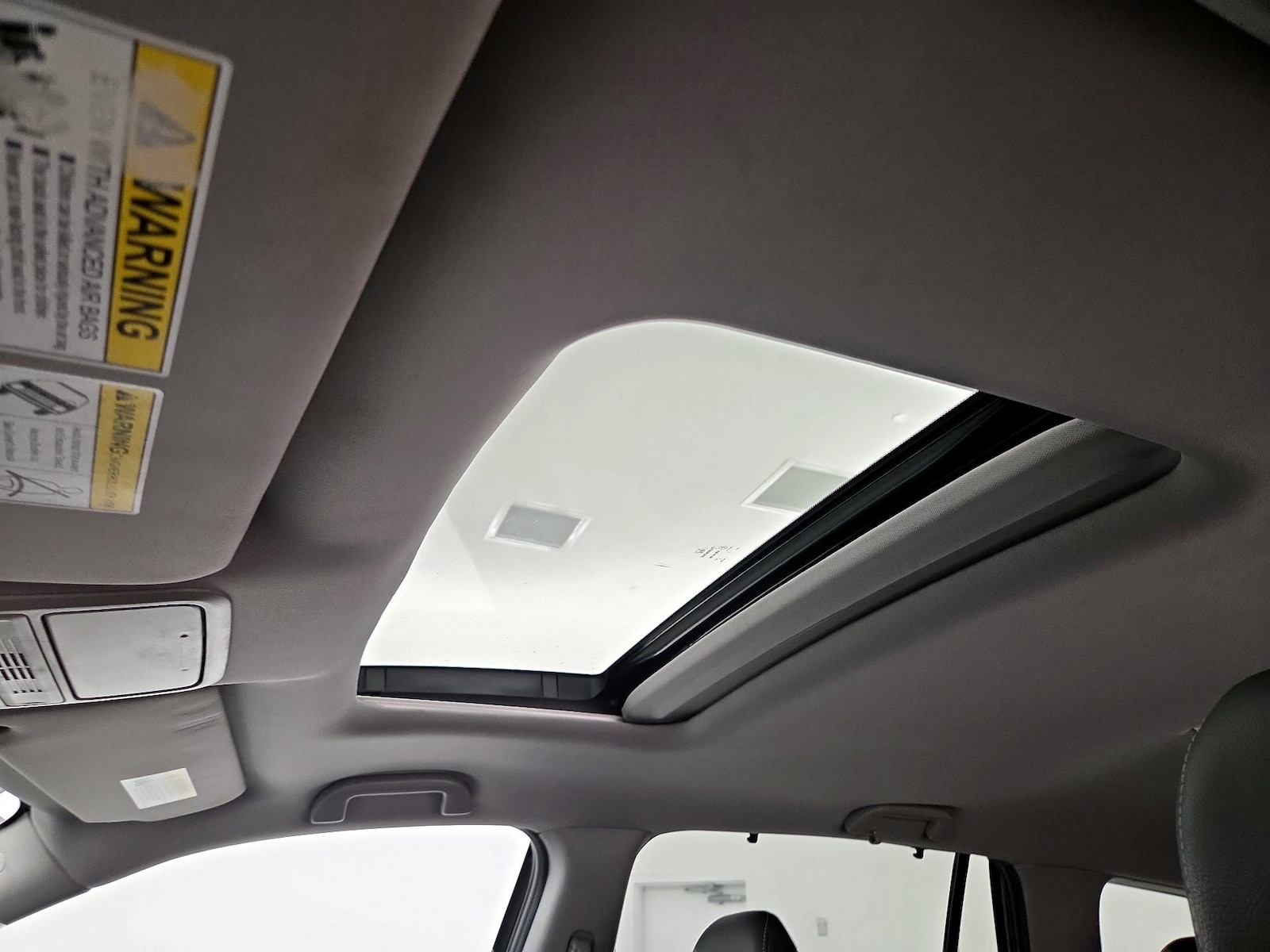 Sunroof(s) & Overhead Airbags