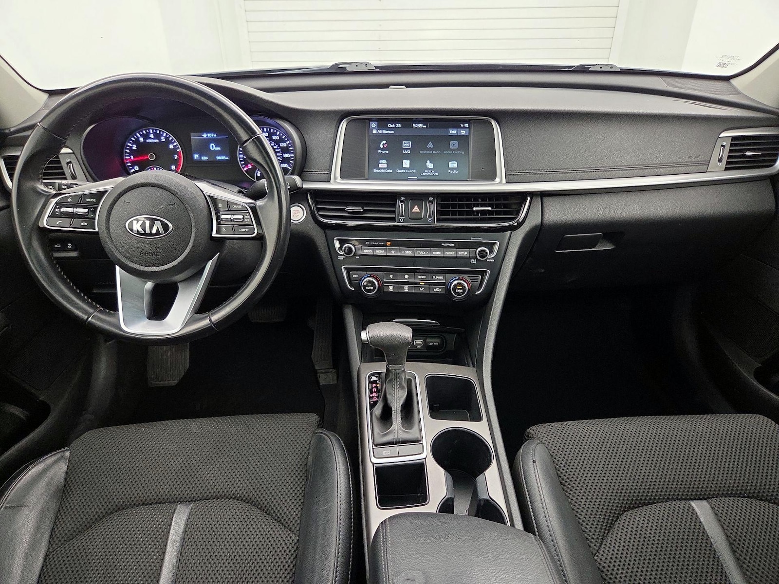 Apple CarPlay® & Android Auto™