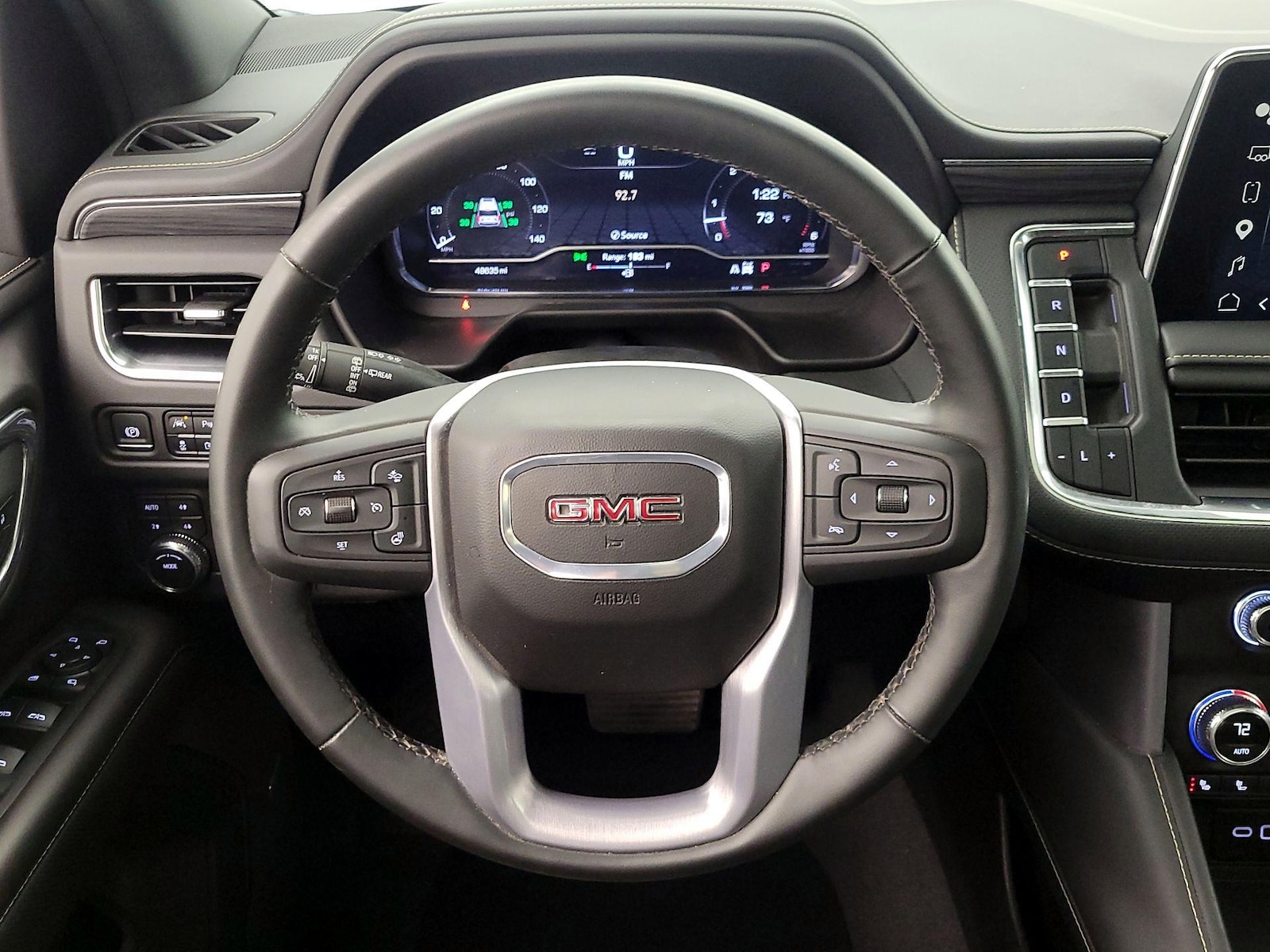 2024 GMC Yukon SLT - Photo 11