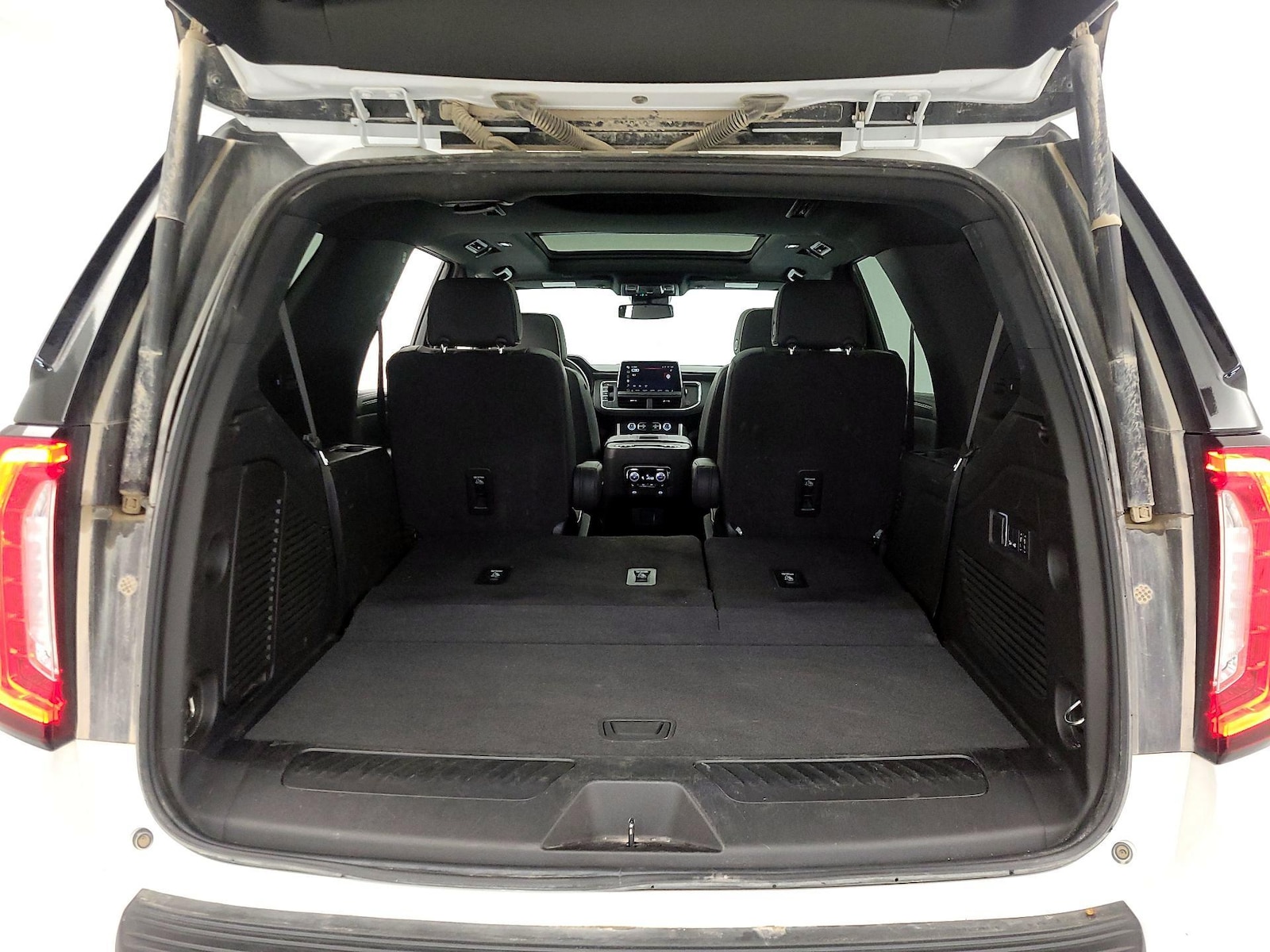 2024 GMC Yukon SLT - Photo 24