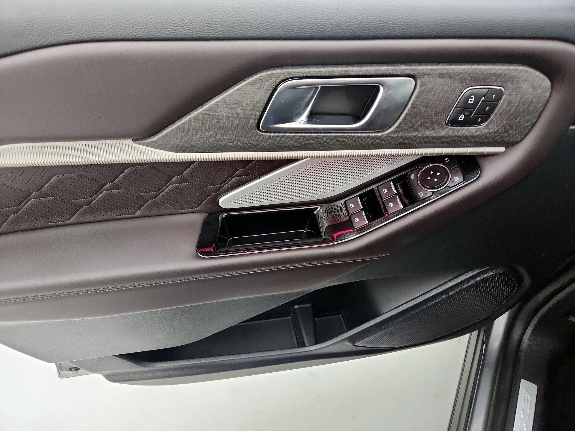 Thumbnail: 2025 Ford Explorer - 12