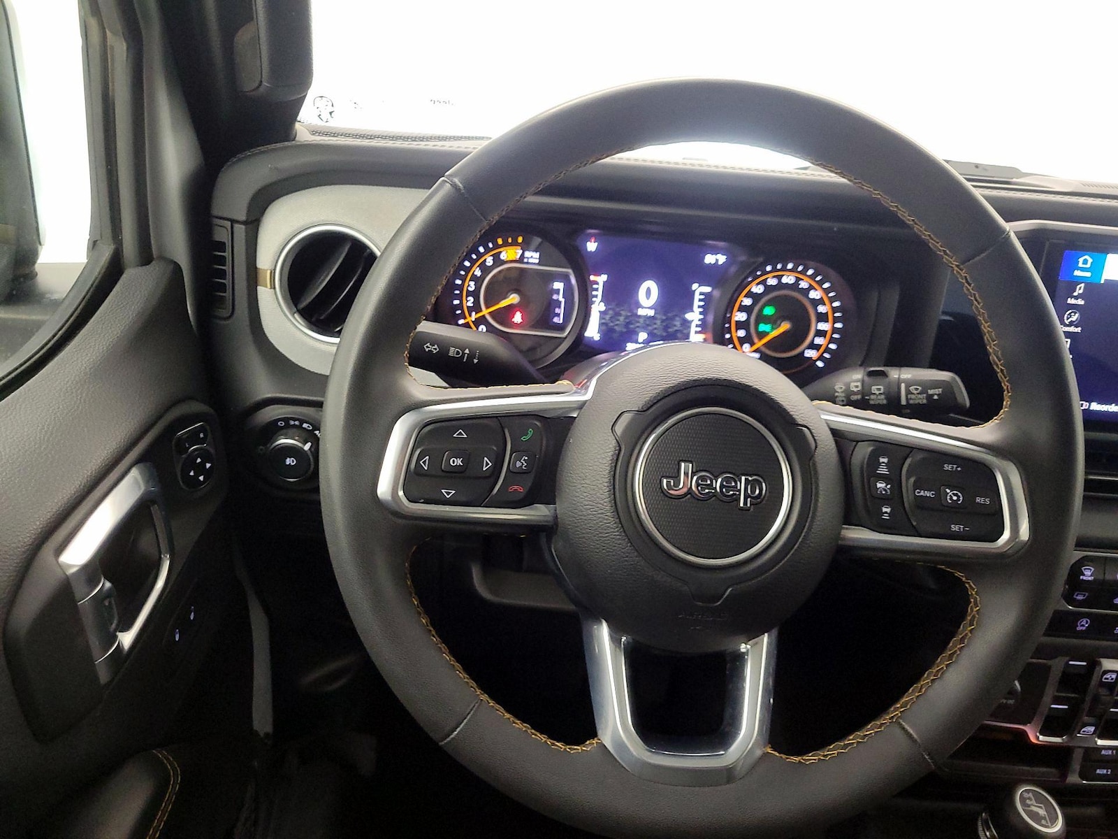 2024 Jeep Wrangler 4-Door Sahara - Photo 11