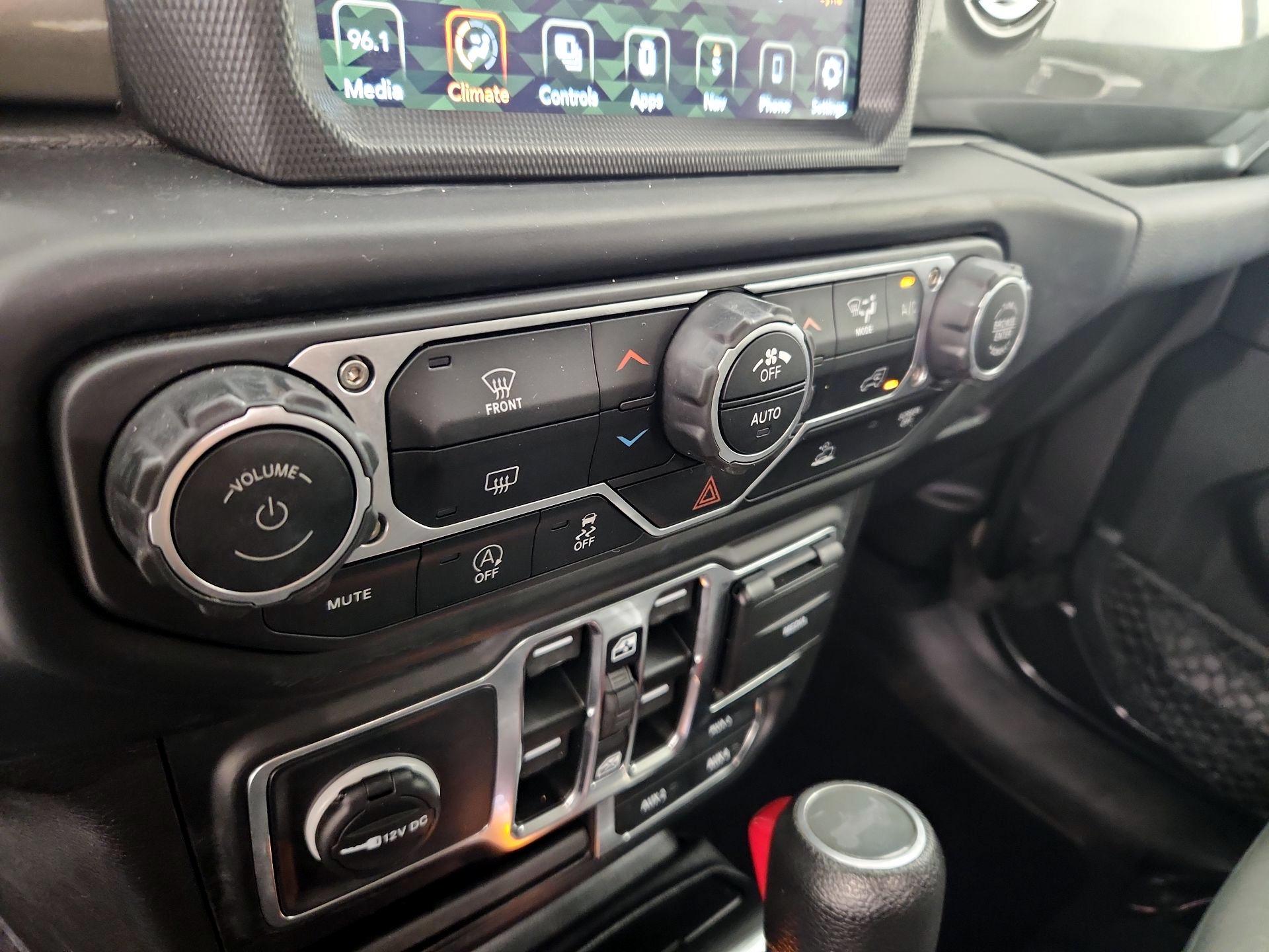 Thumbnail: 2023 Jeep Wrangler - 17
