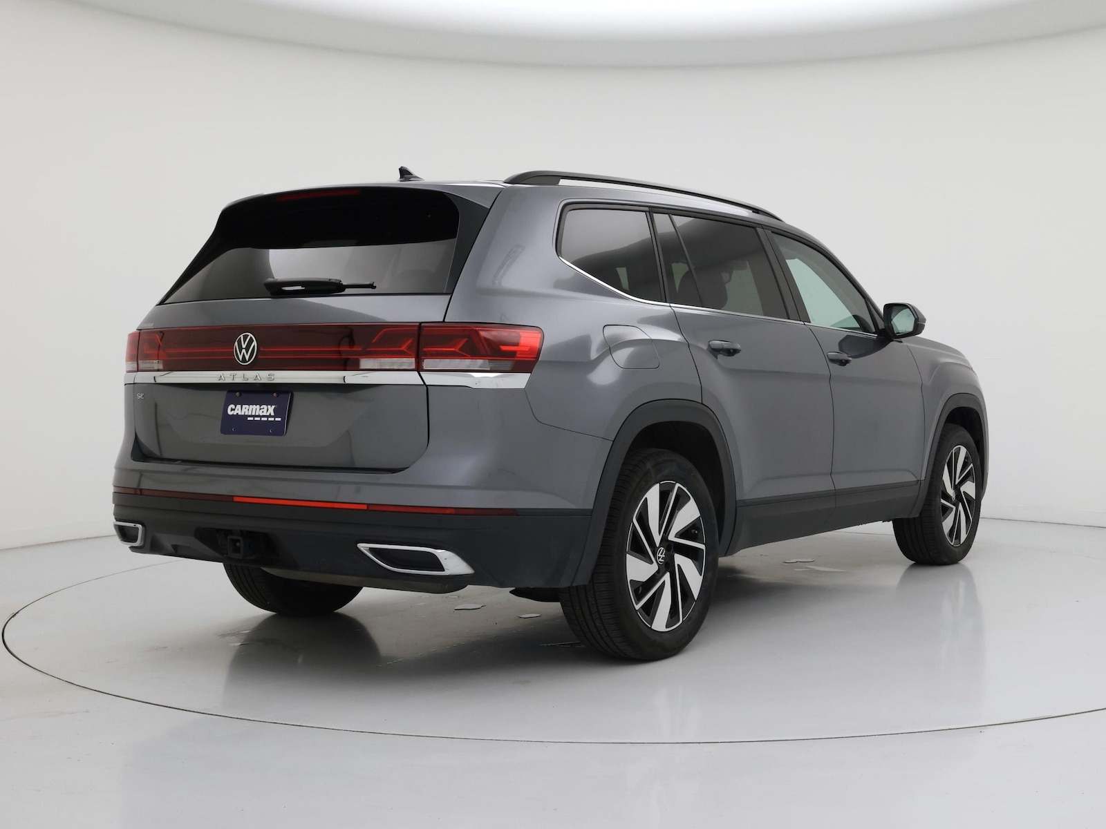 2025 Volkswagen Atlas SE w/Tech - Photo 9