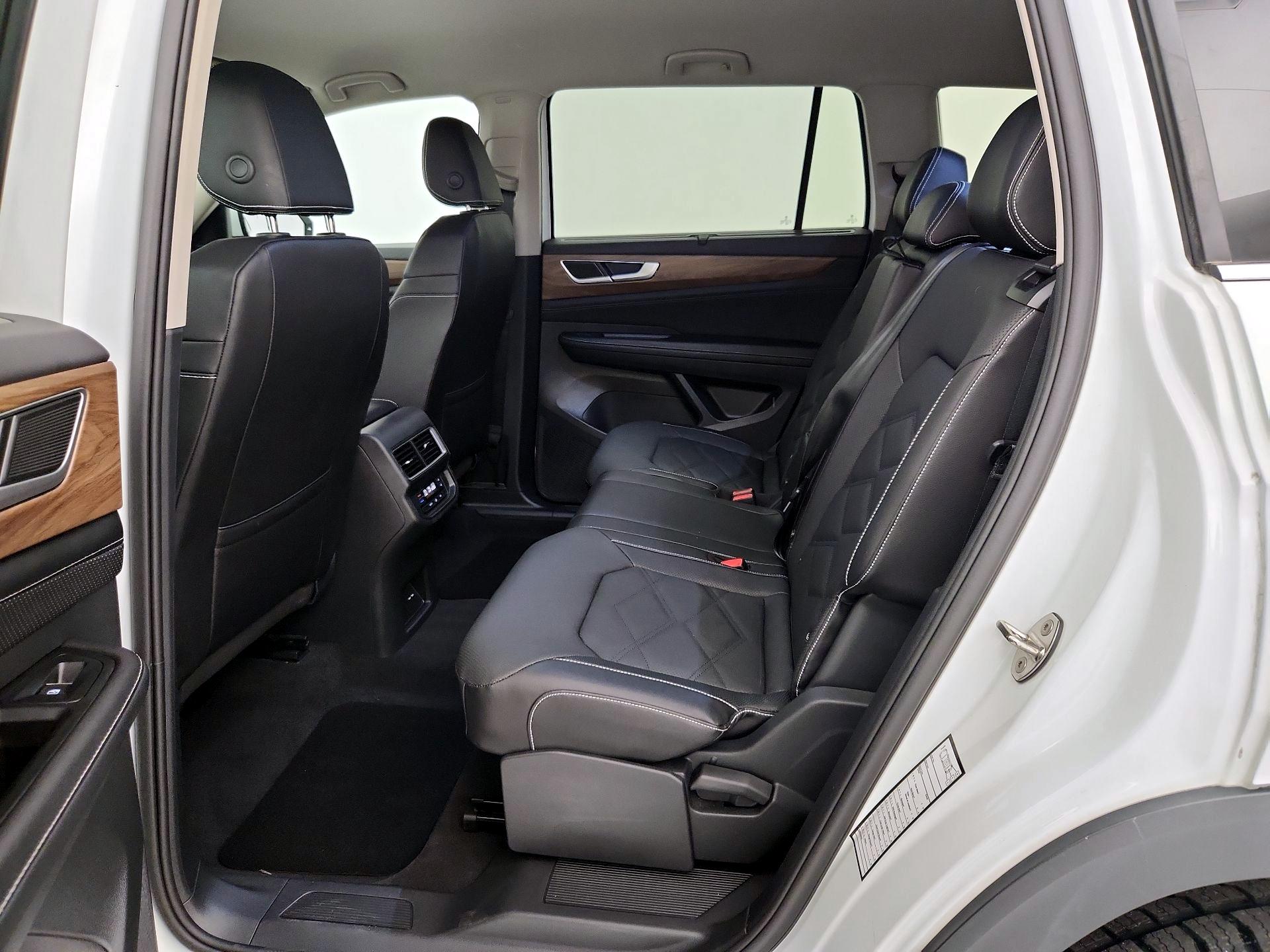 Thumbnail: 2025 Volkswagen Atlas - 19