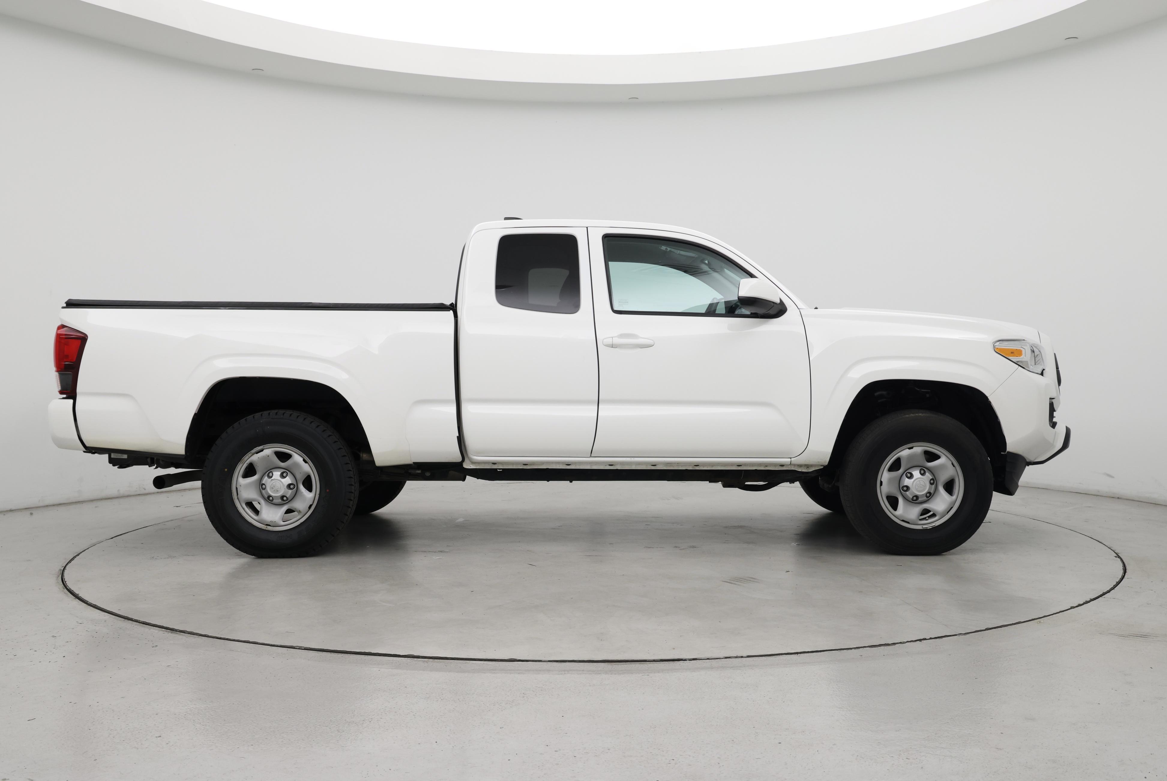 Thumbnail: 2022 Toyota Tacoma - 7