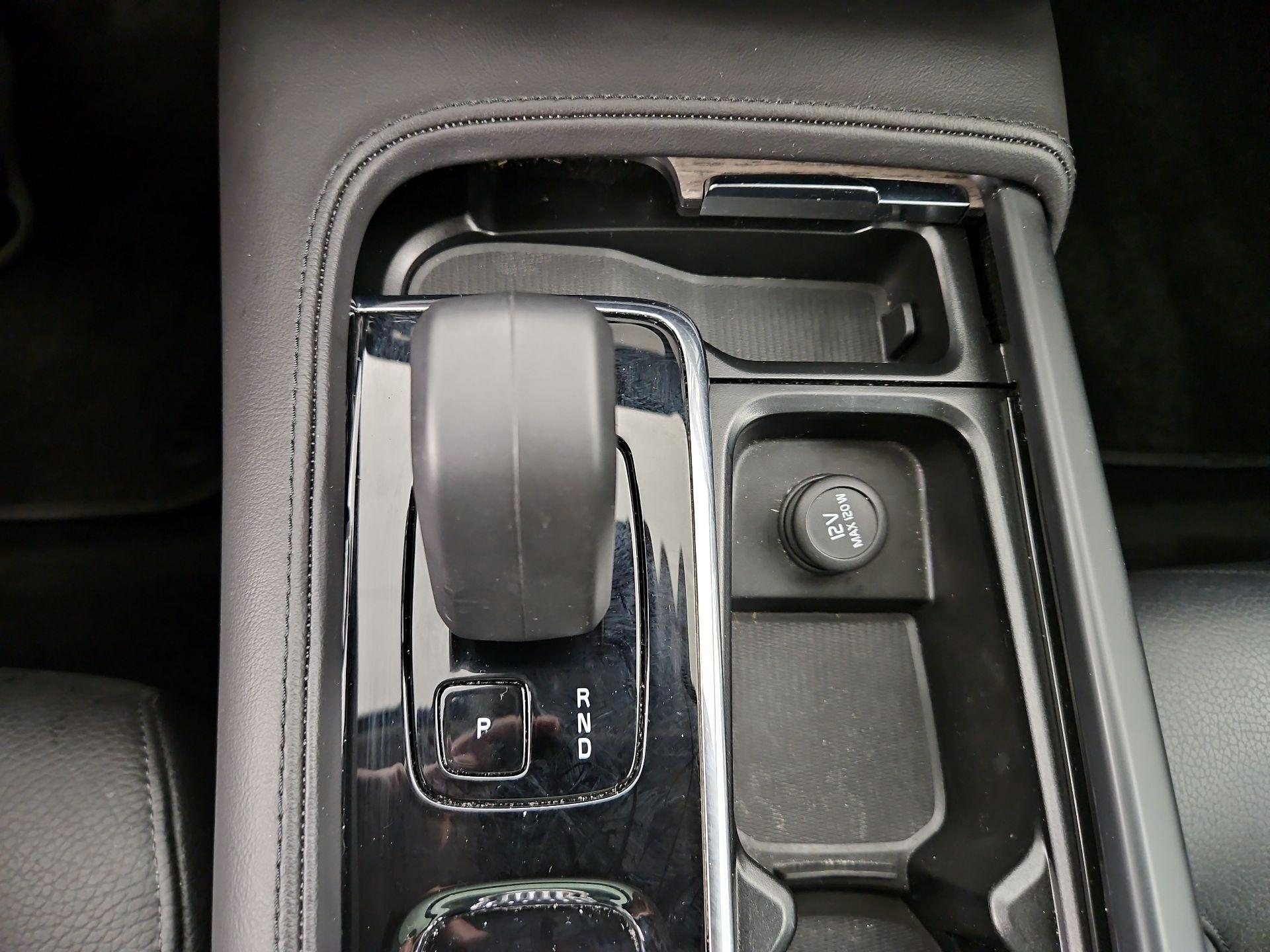 Thumbnail: 2023 Volvo S90 - 18