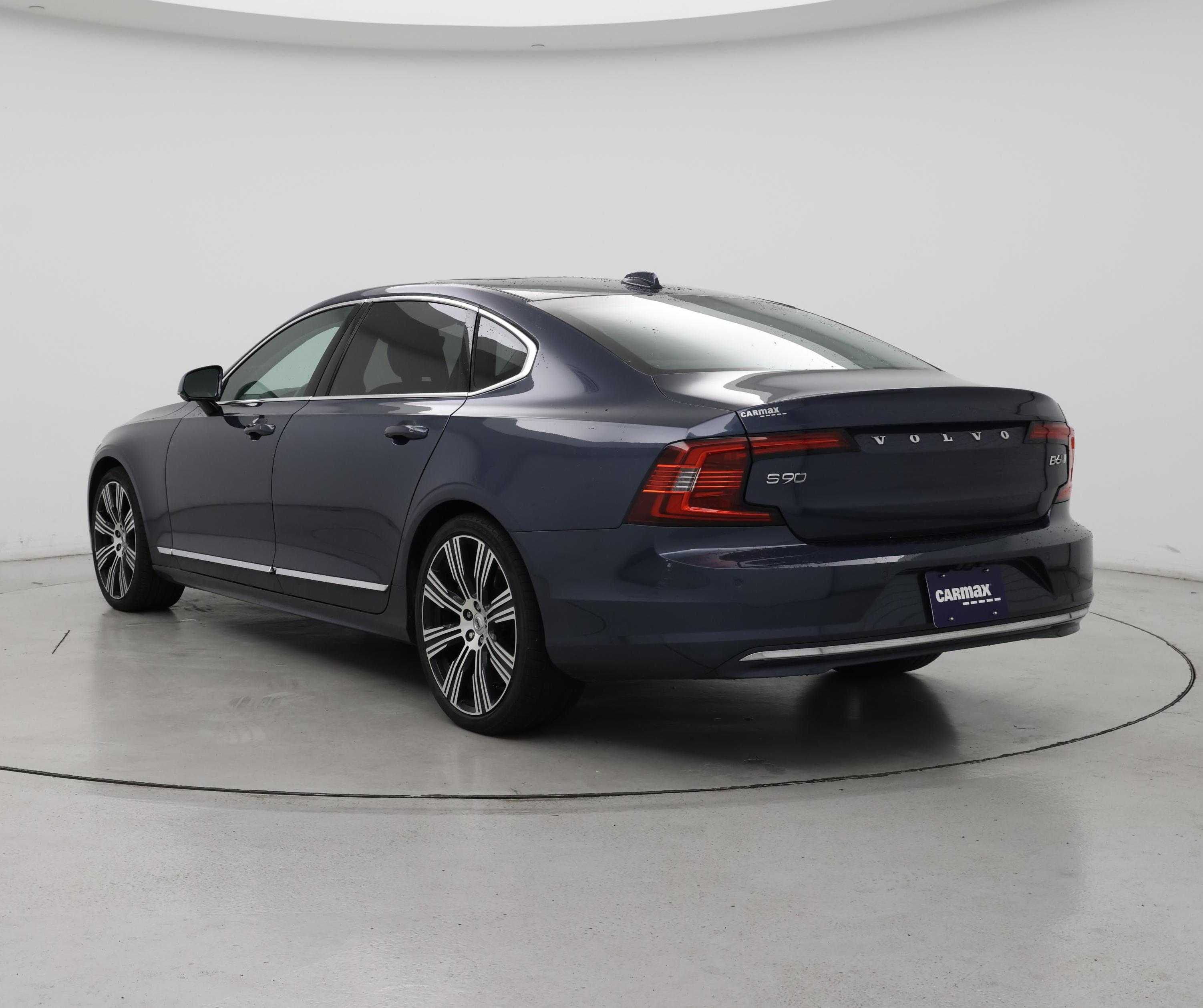 Thumbnail: 2023 Volvo S90 - 2