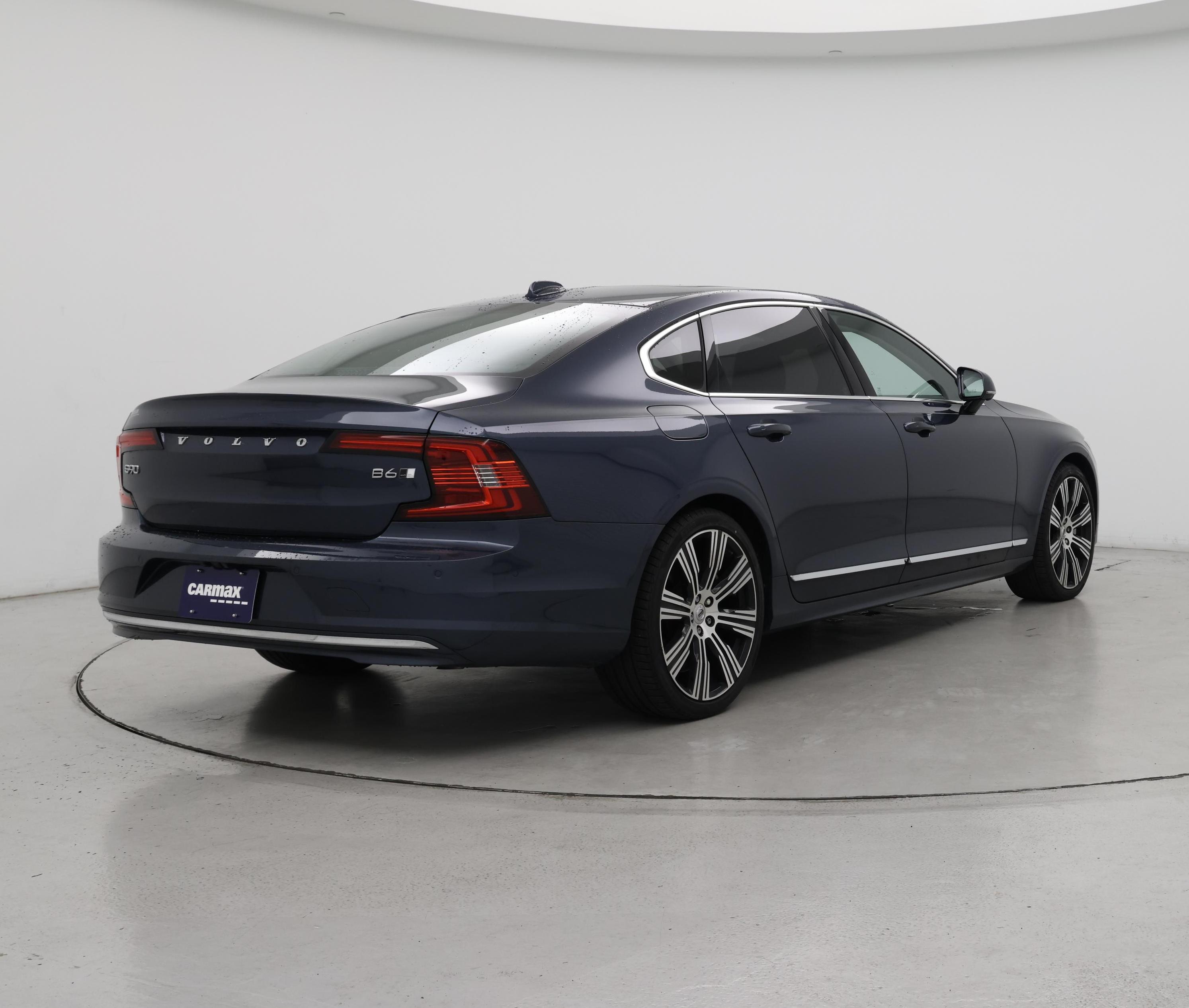Thumbnail: 2023 Volvo S90 - 8