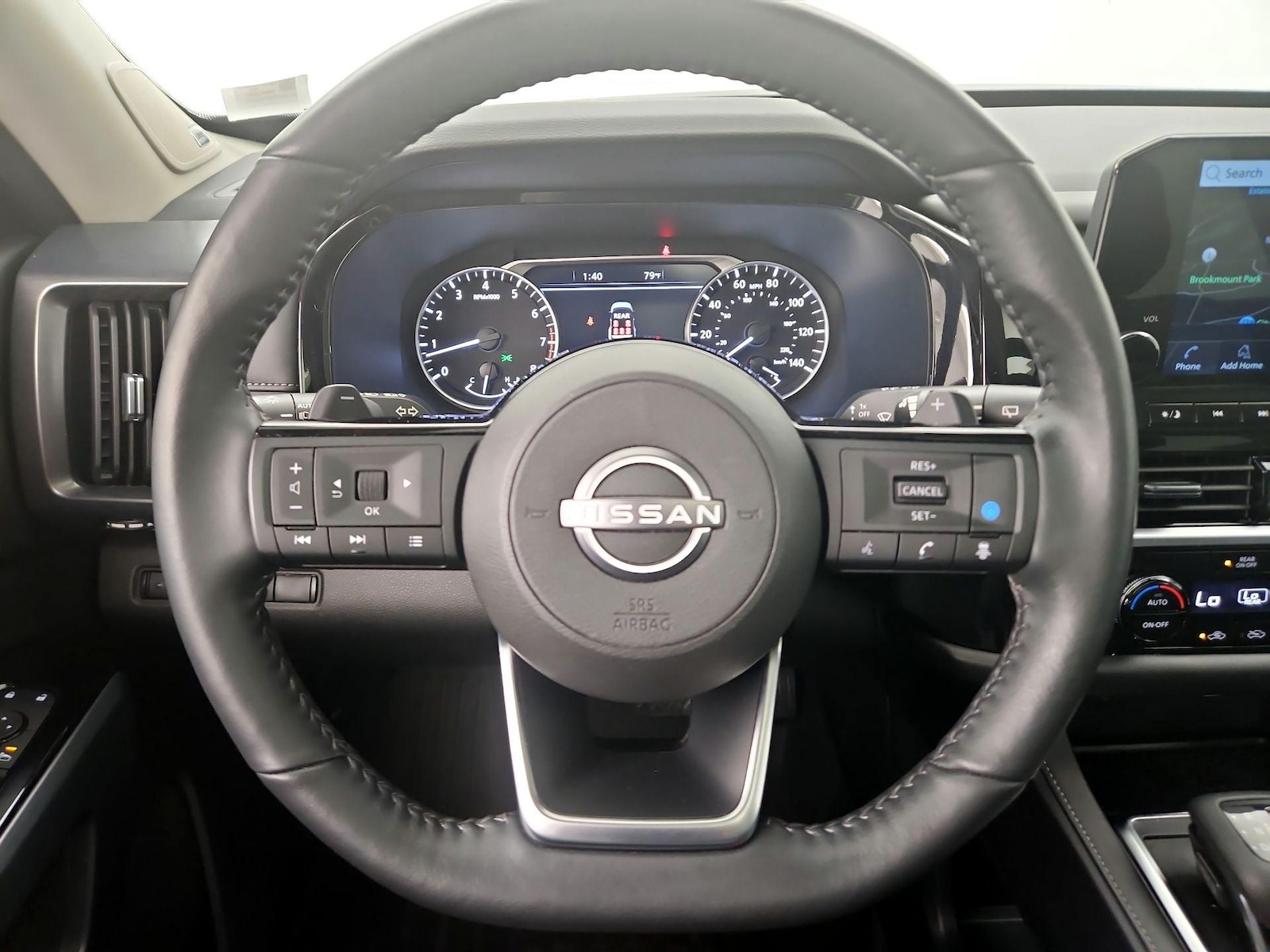 2024 Nissan Pathfinder SL - Photo 11