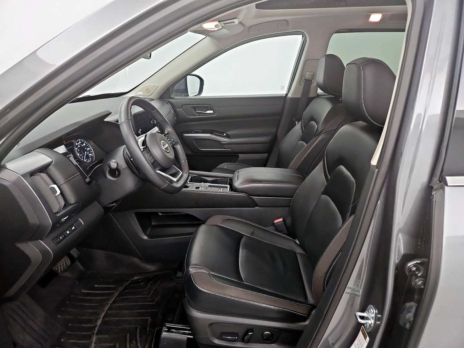 2024 Nissan Pathfinder SL - Photo 12