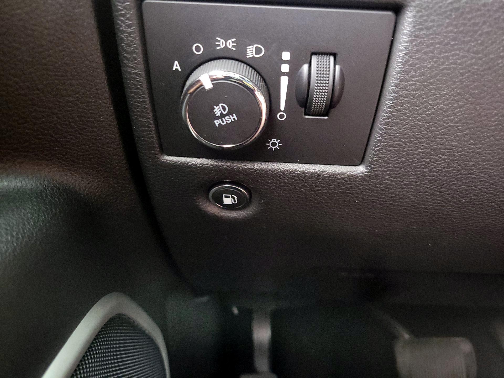 Thumbnail: 2021 Jeep Grand Cherokee - 13
