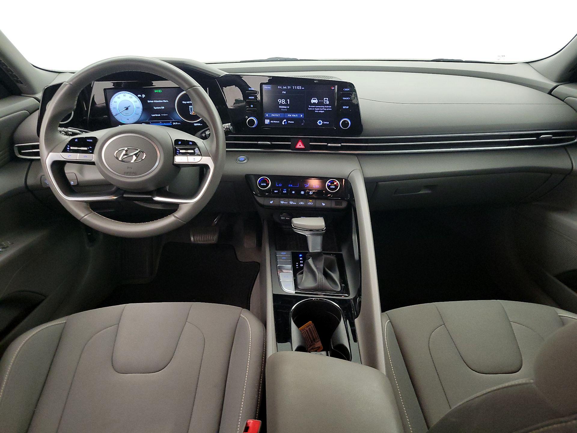 Thumbnail: 2022 Hyundai Elantra - 9
