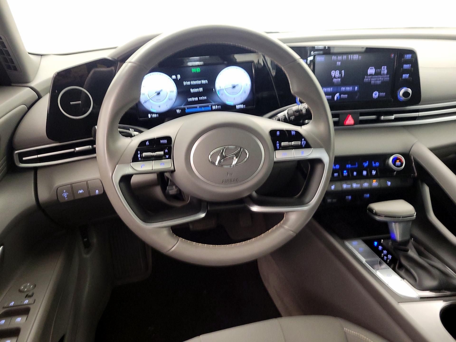 Thumbnail: 2022 Hyundai Elantra - 10