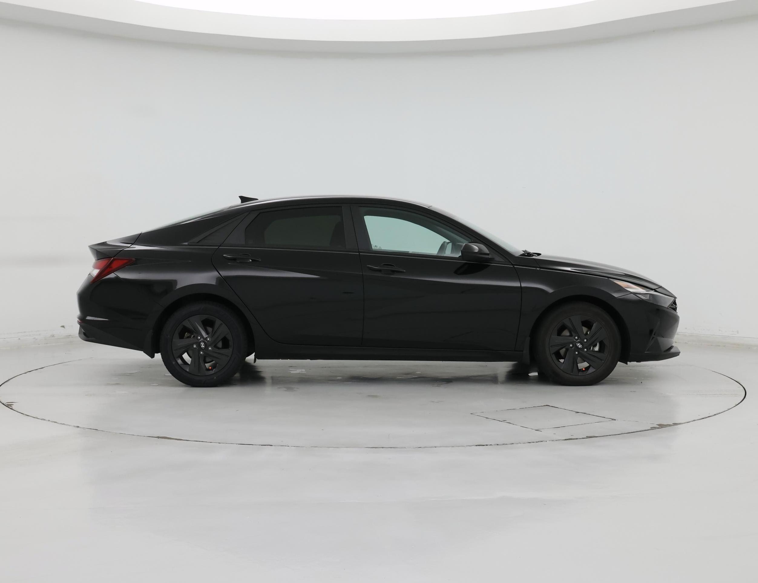 Thumbnail: 2022 Hyundai Elantra - 7