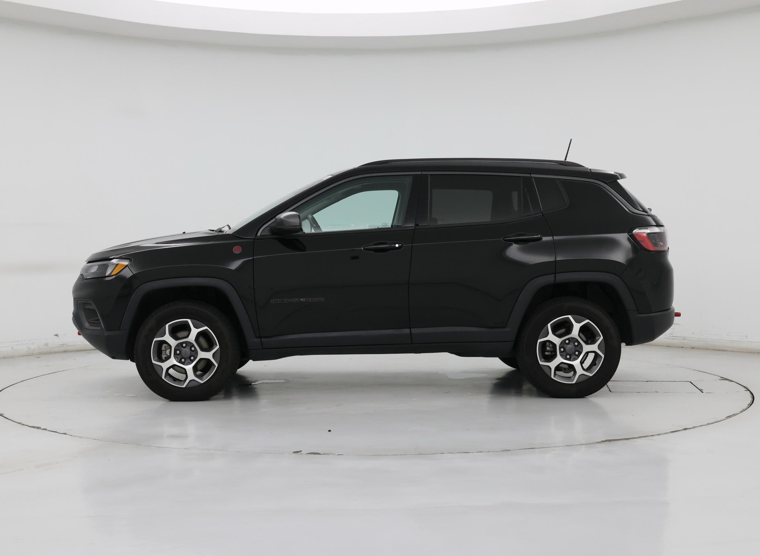 Thumbnail: 2022 Jeep Compass - 3