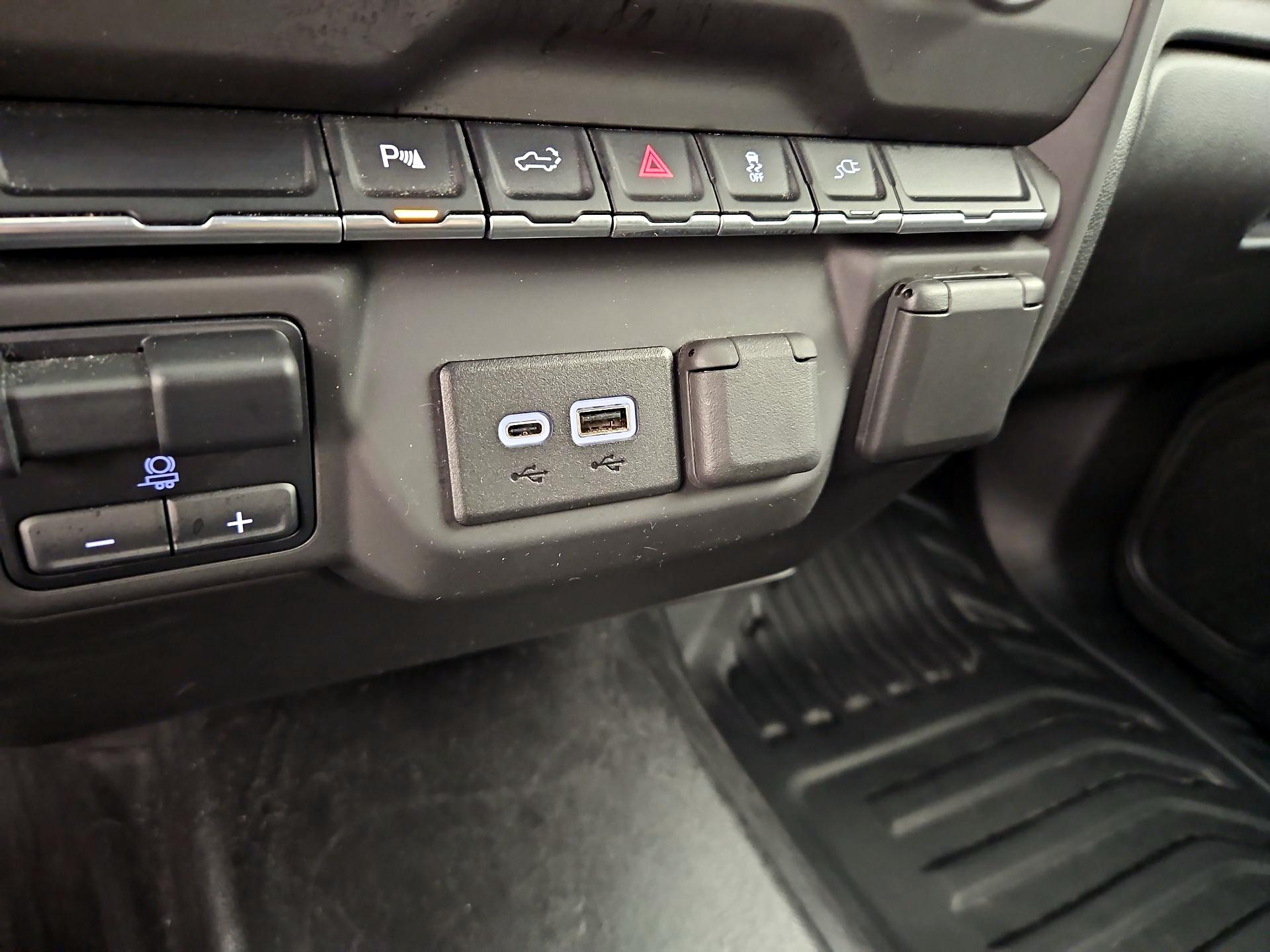 Thumbnail: 2023 GMC Sierra 2500 - 18