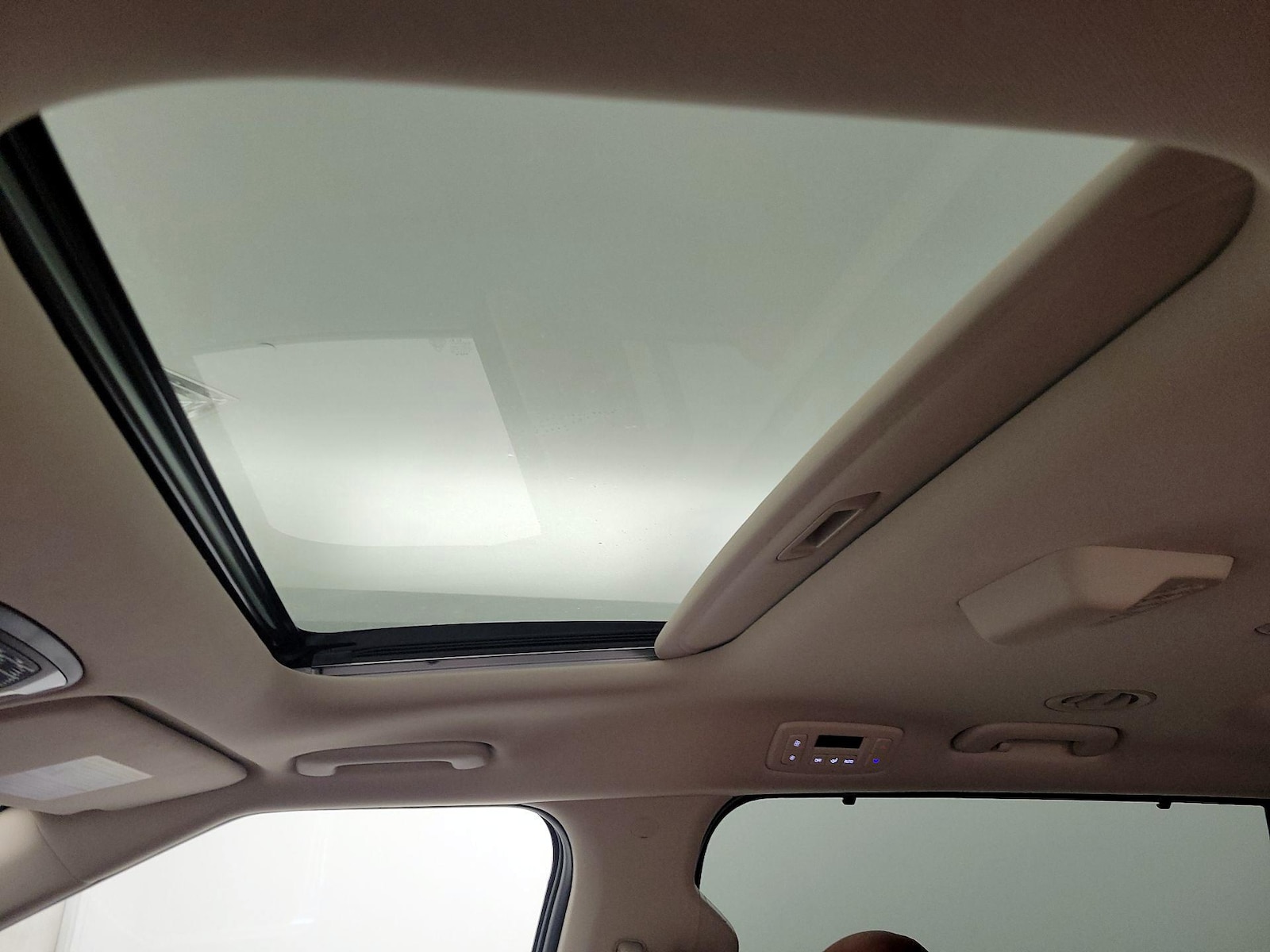 2026 Kia Carnival SX Prestige - Photo 21