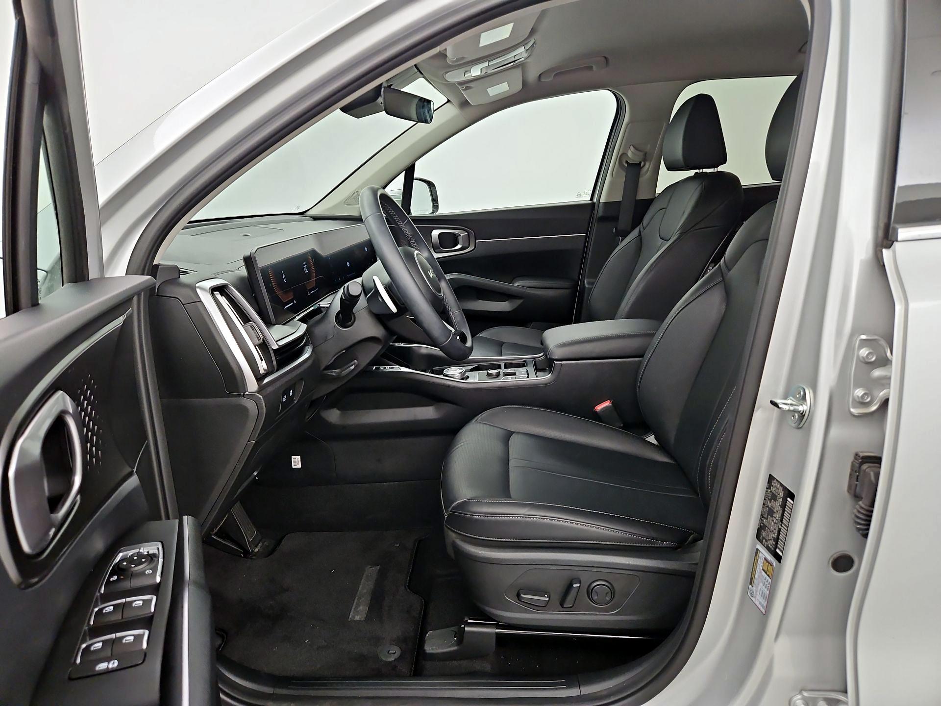 Thumbnail: 2025 Kia Sorento - 11
