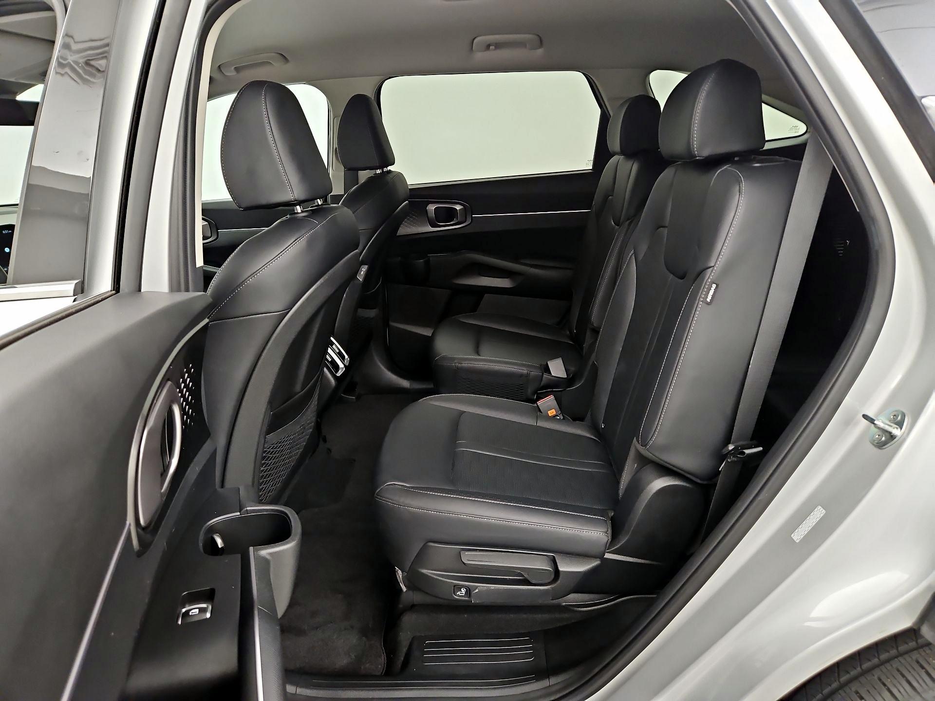 Thumbnail: 2025 Kia Sorento - 20