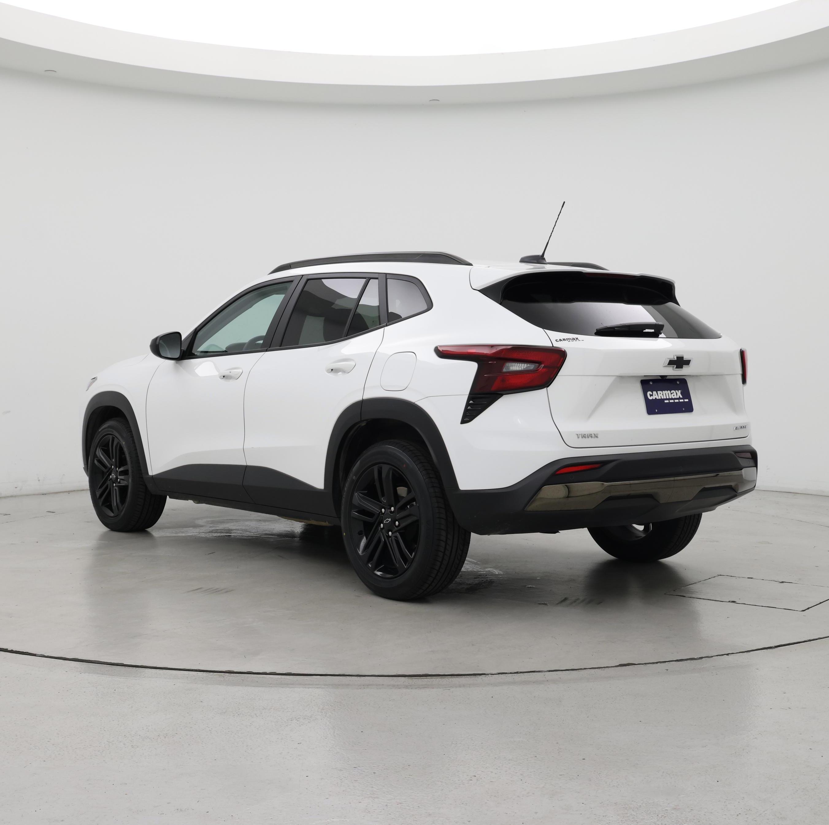 Thumbnail: 2025 Chevrolet Trax - 2