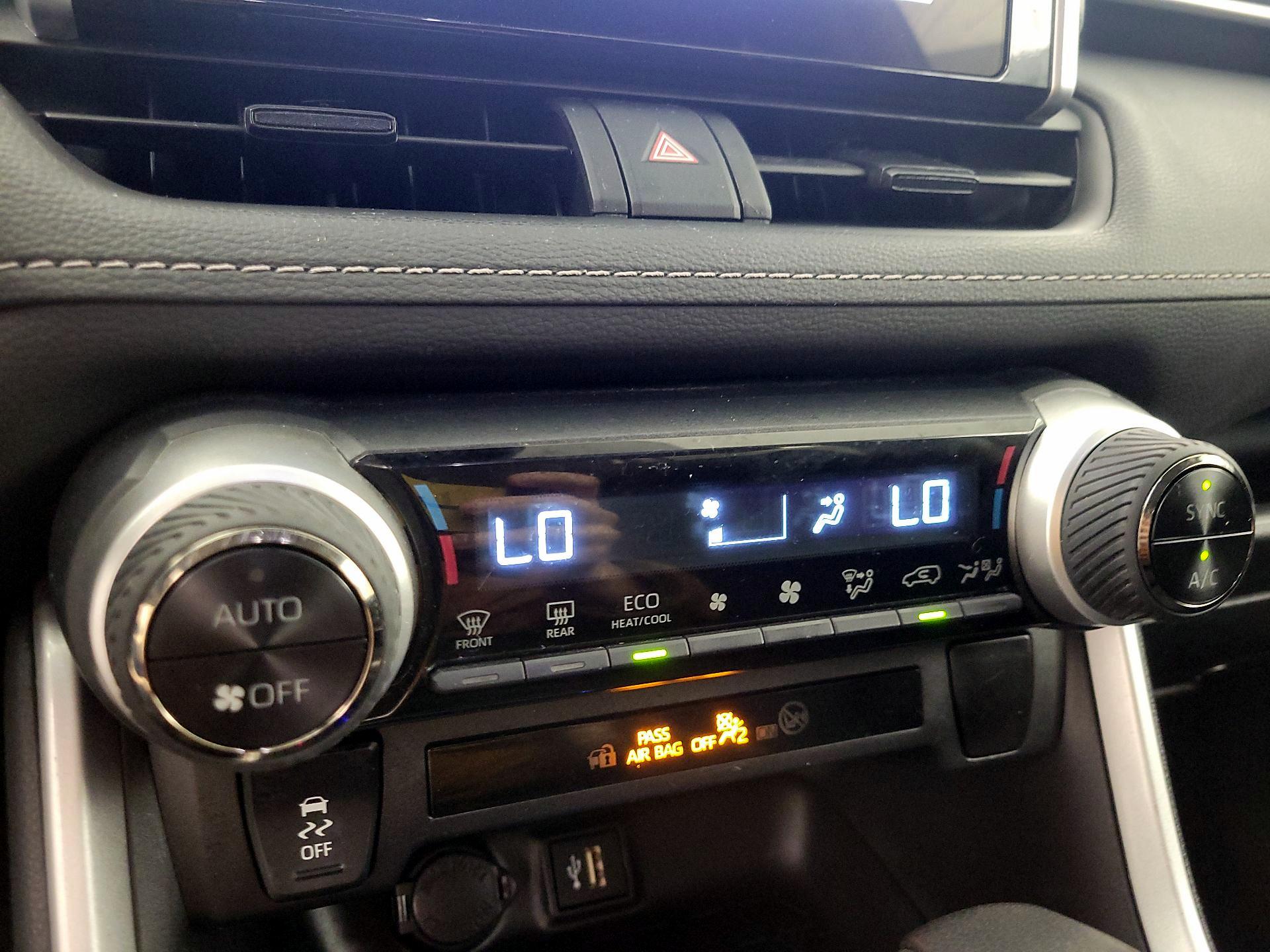 Thumbnail: 2024 Toyota RAV4 - 14