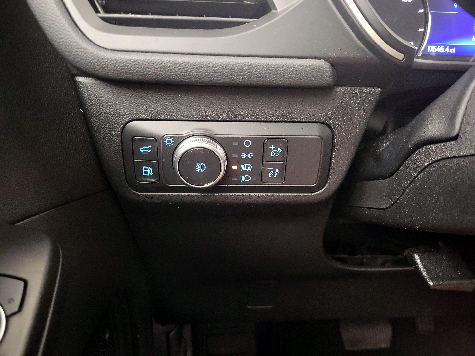 Thumbnail: 2021 Ford Escape - 13
