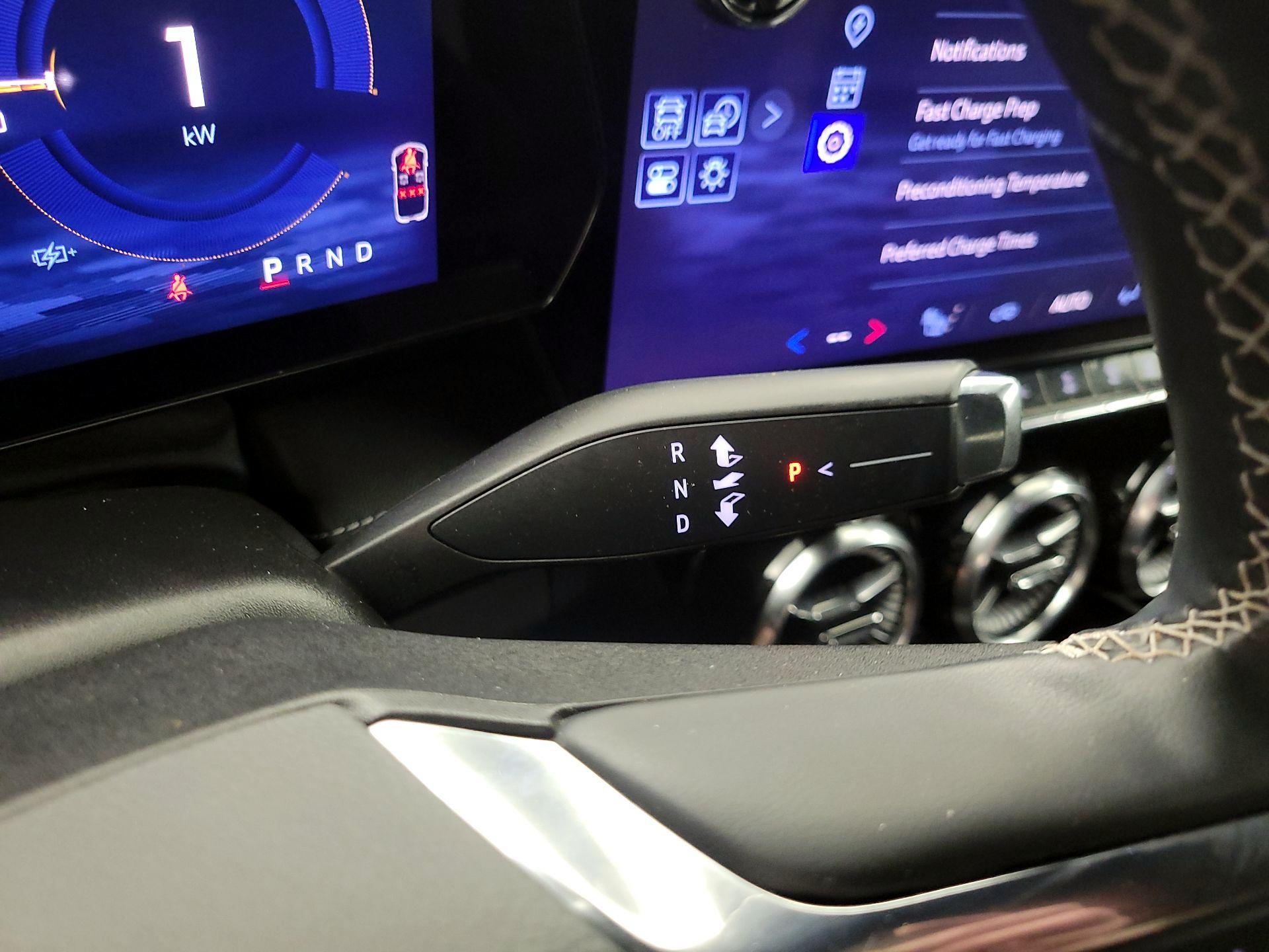 Thumbnail: 2024 Chevrolet Blazer EV - 18