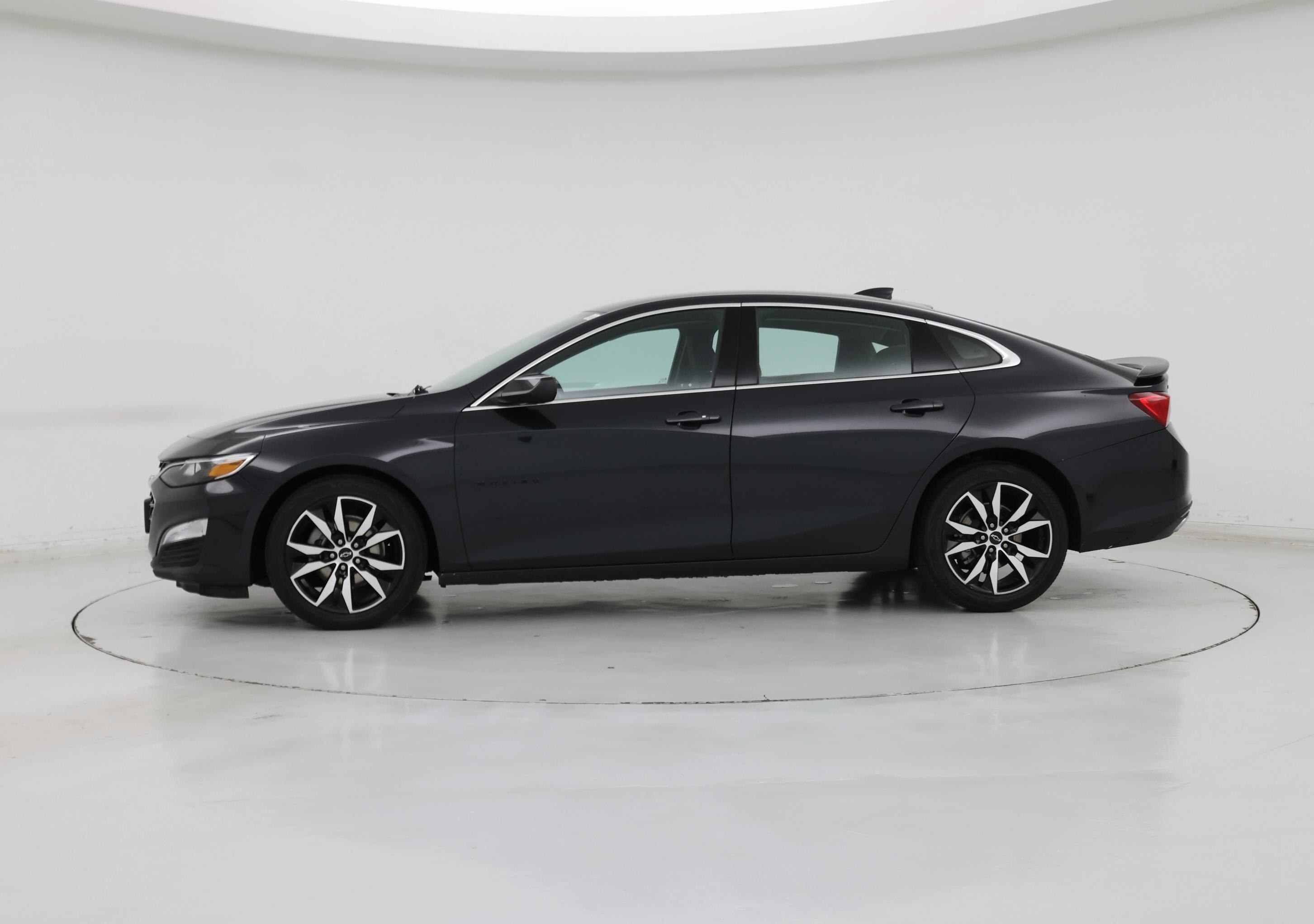 Thumbnail: 2022 Chevrolet Malibu - 3