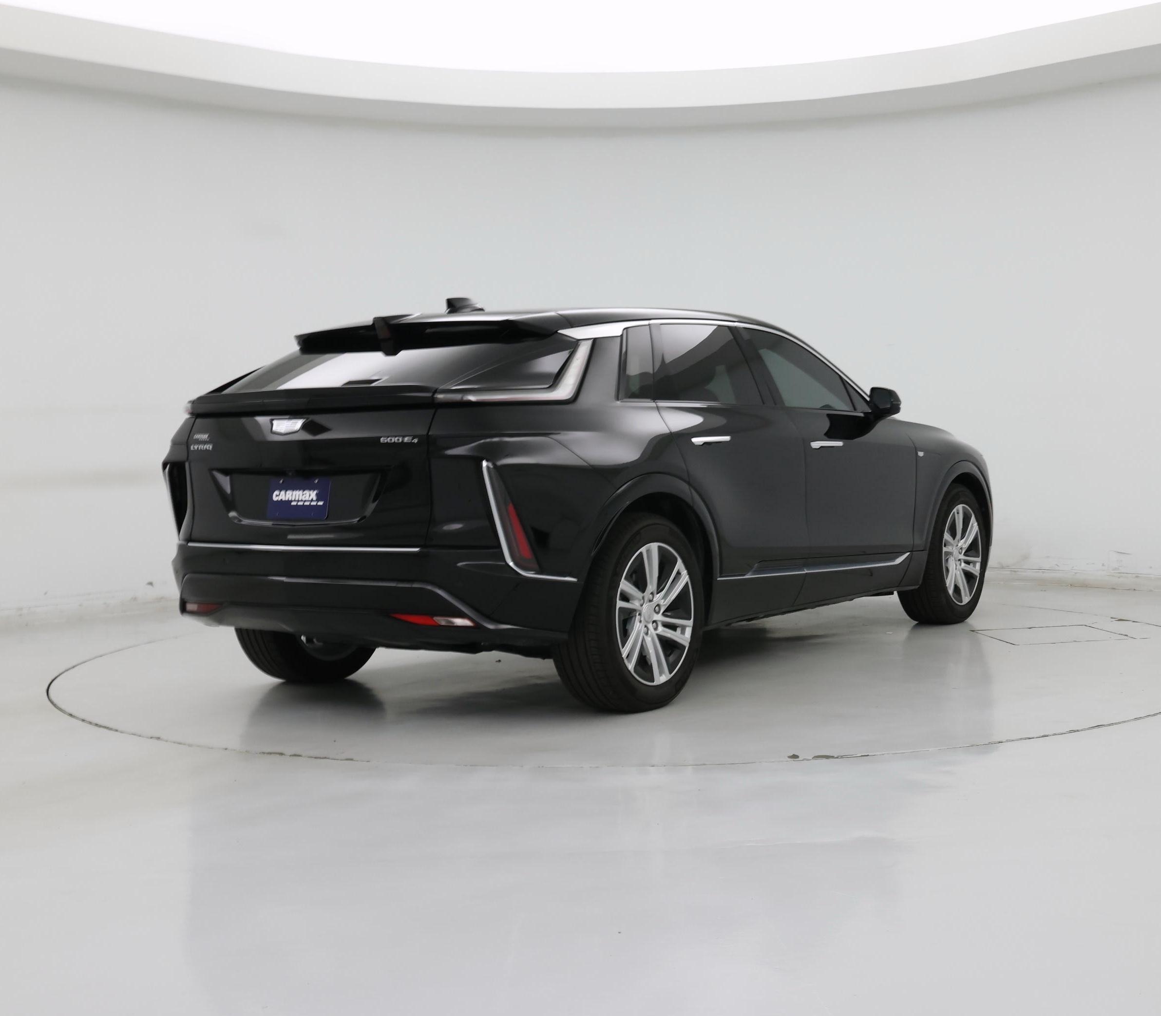 Thumbnail: 2024 Cadillac Lyriq - 8